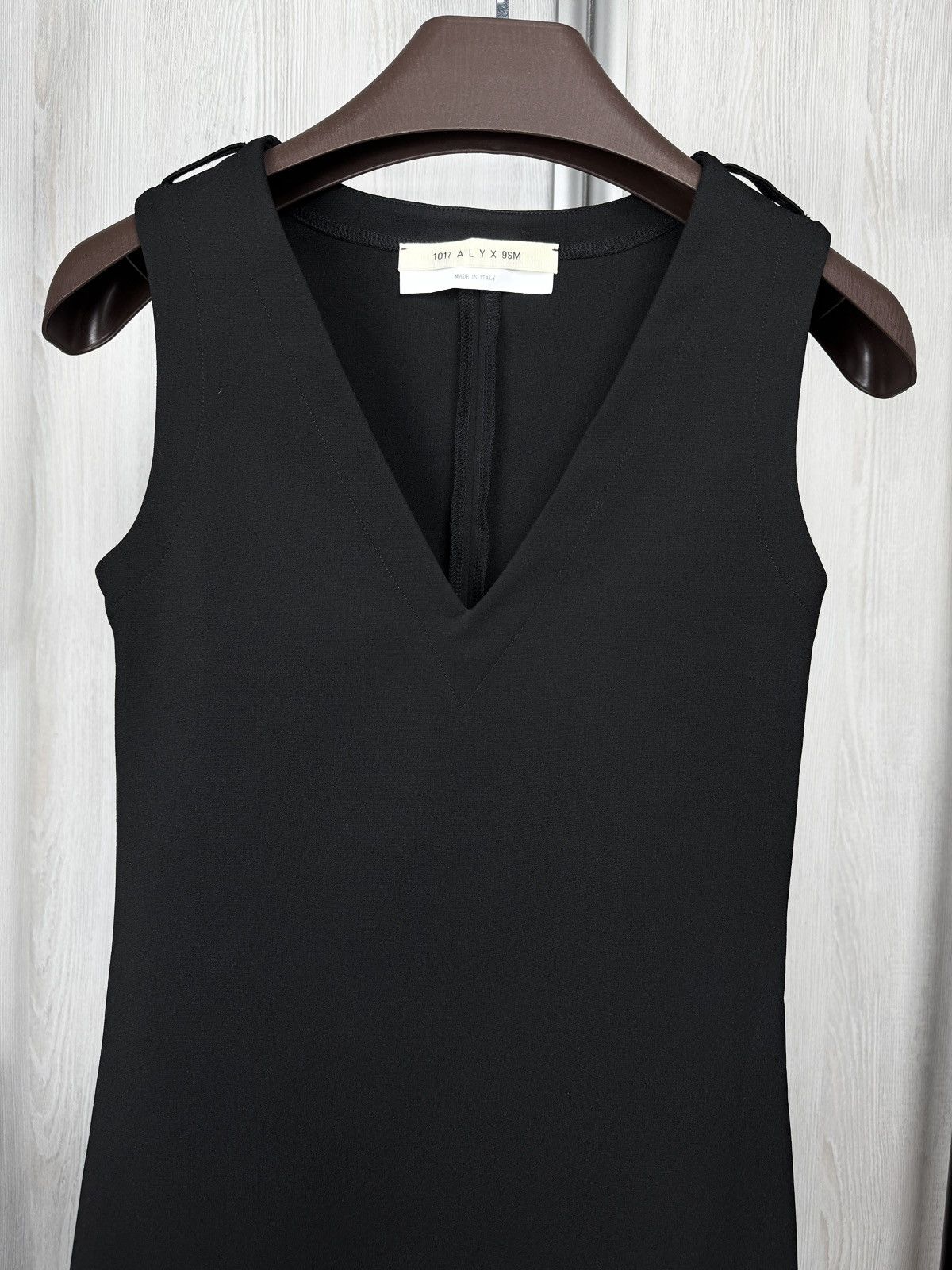 1017 ALYX 9SM 1017 Alyx 9SM black v neck straight mini dress made in Italy Size S / US 4 / IT 40 - 3 Thumbnail