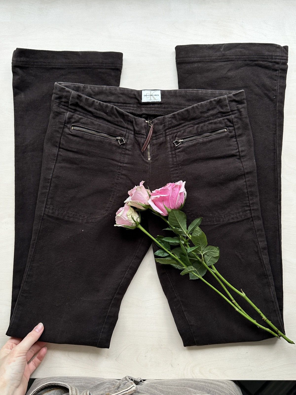 Calvin Klein × Vintage Vintage Calvin Klein Corduroy Bootcut Low Rice Pants 00s Size 26" / US 2 / IT 38 - 1 Thumbnail