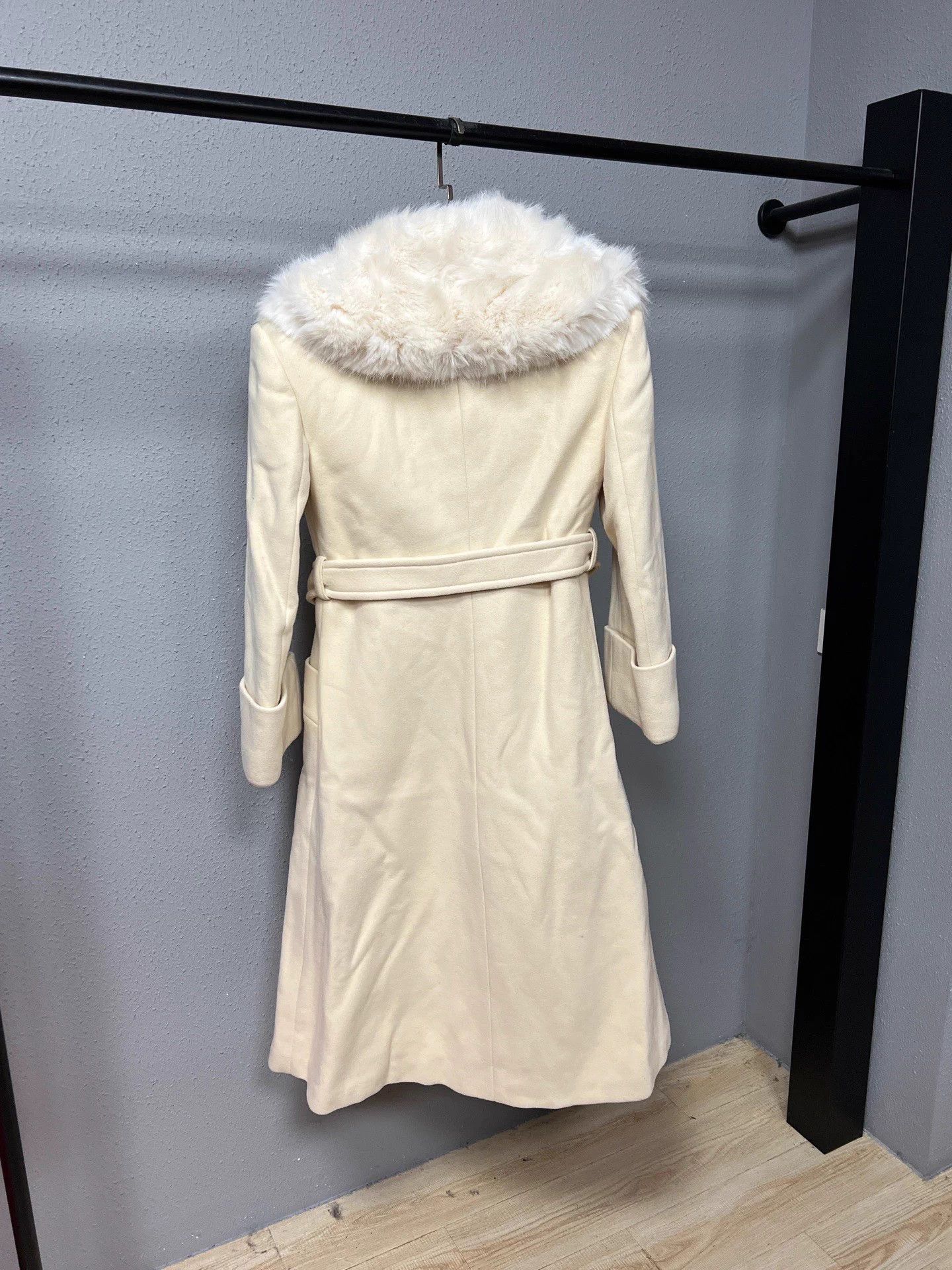 Gucci Gucci long coat with fur collar Size L / US 10 / IT 46 - 2 Thumbnail