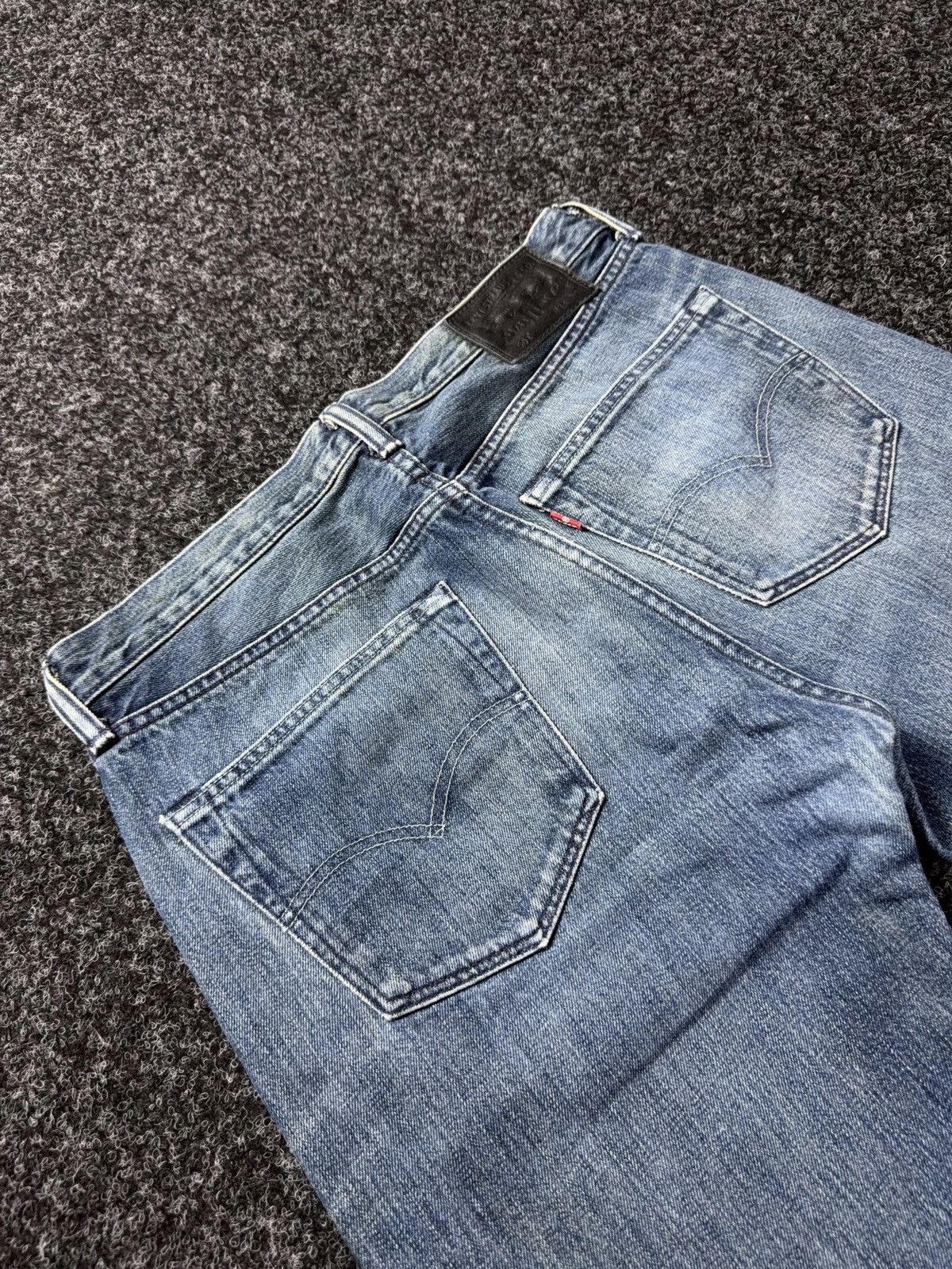 Levi's Levi’s 501 Straight Fit Western USA Cowboy Vibe Denim Jeans Size US 30 / EU 46 - 19 Thumbnail
