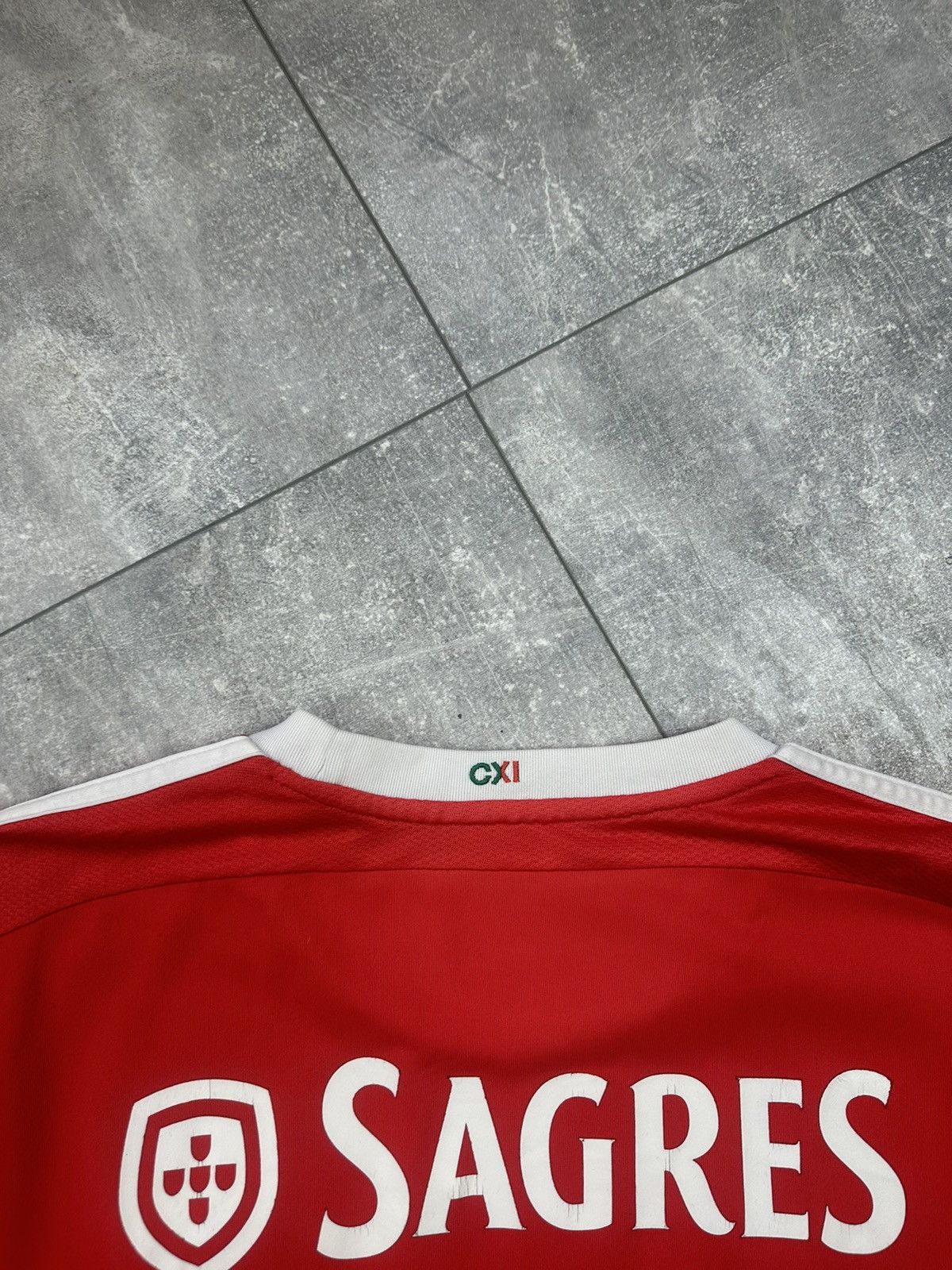 Vintage Adidas Benfica 2015/16 Home Soccer Jersey S.L.B Size US S / EU 44-46 / 1 - 13 Thumbnail