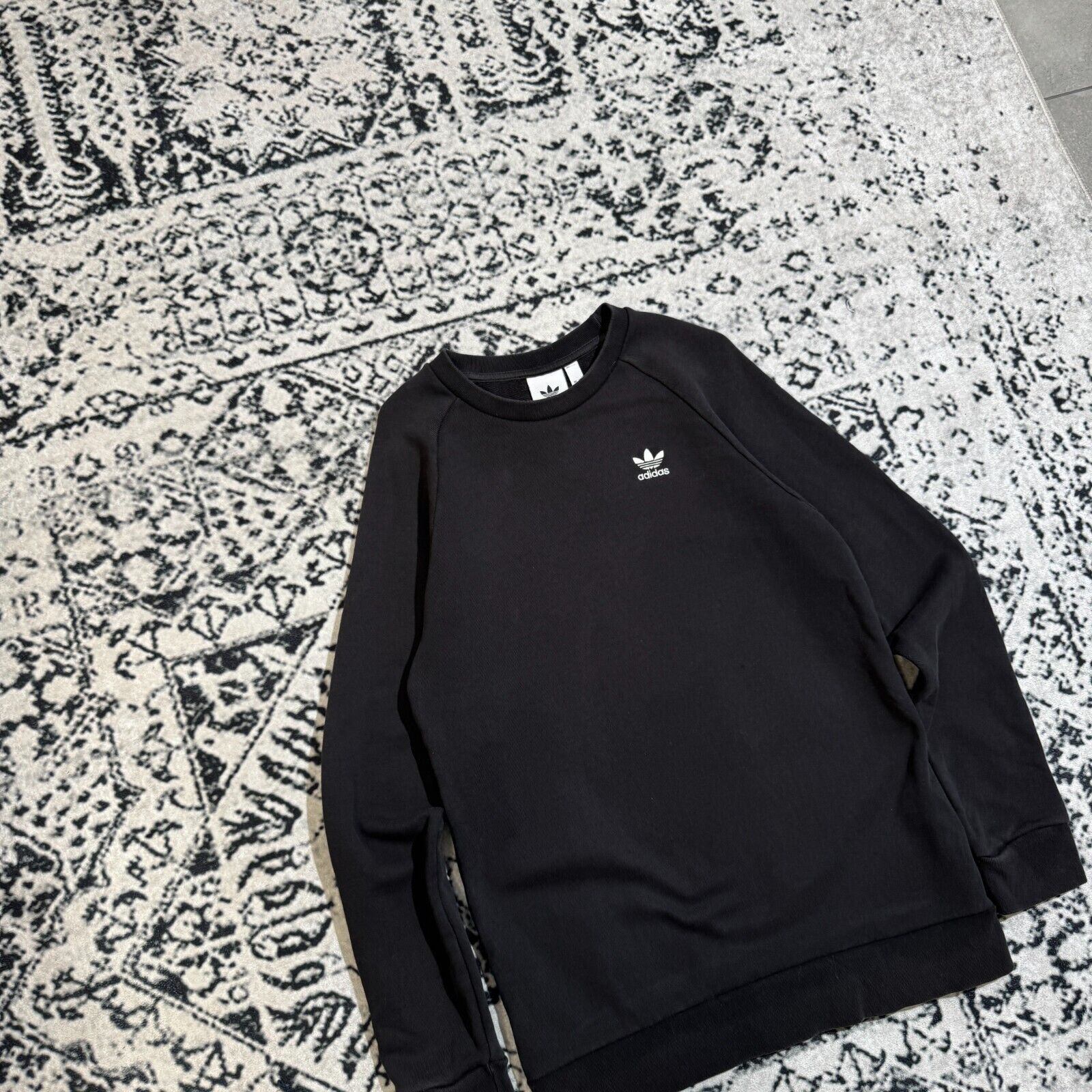 Adidas Vintage Adidas Unisex Black Cotton Crewneck Size S Y2K 90s Size US S / EU 44-46 / 1 - 5 Thumbnail