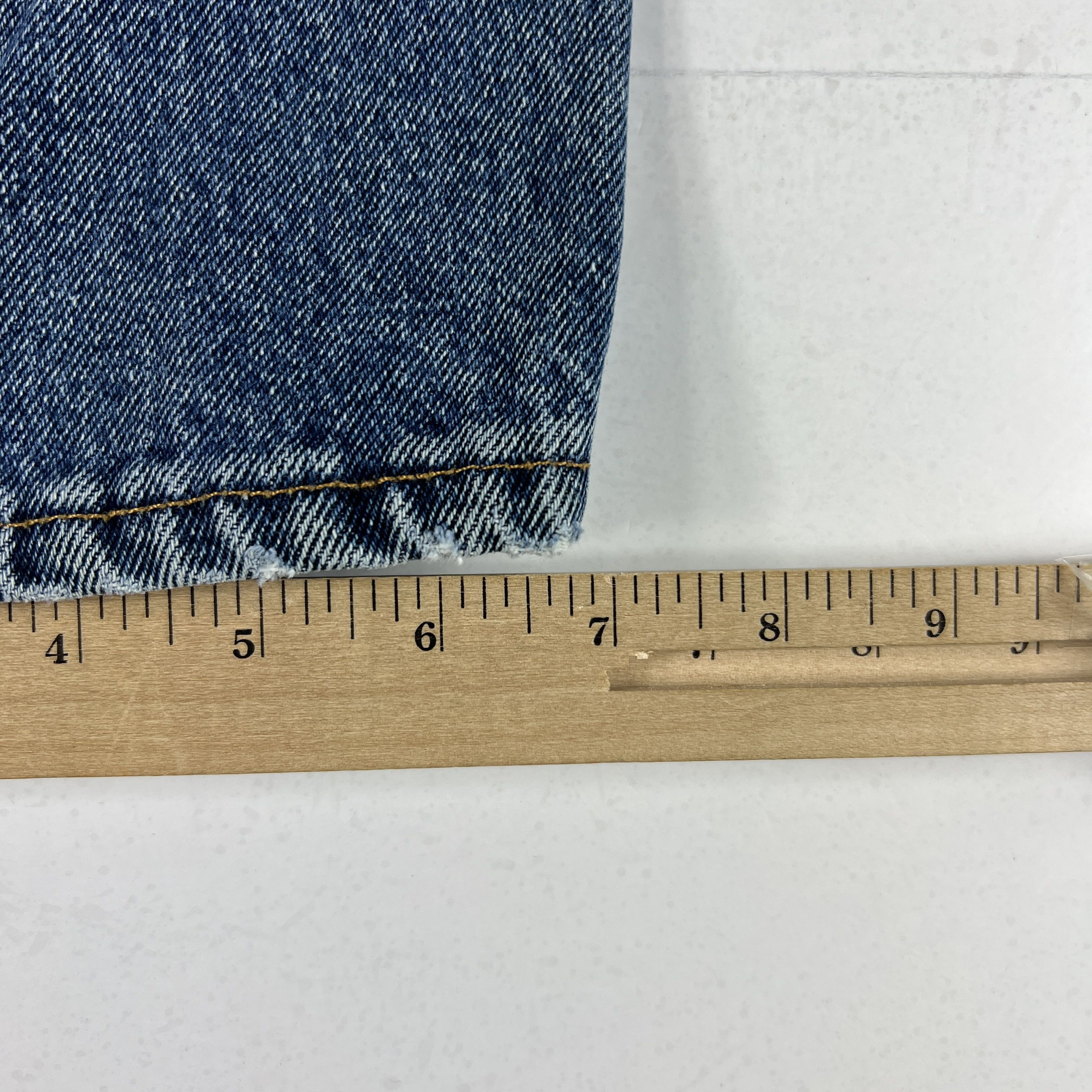 Levi's × Vintage VTG 90s Levi's Jeans 550 Relaxed Blue Faded Denim Orange Tab Size US 33 - 16 Thumbnail