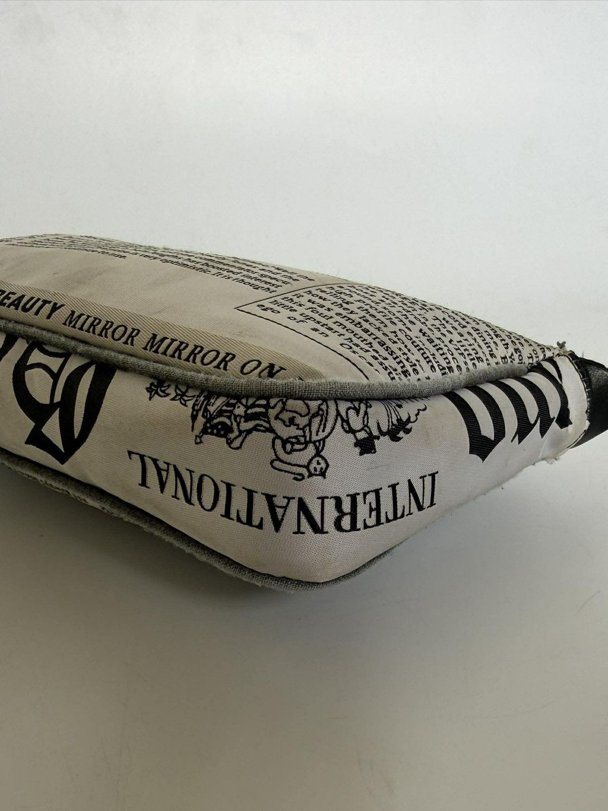 John Galliano John Galliano Newspaper Print Handbag Size ONE SIZE - 9 Thumbnail