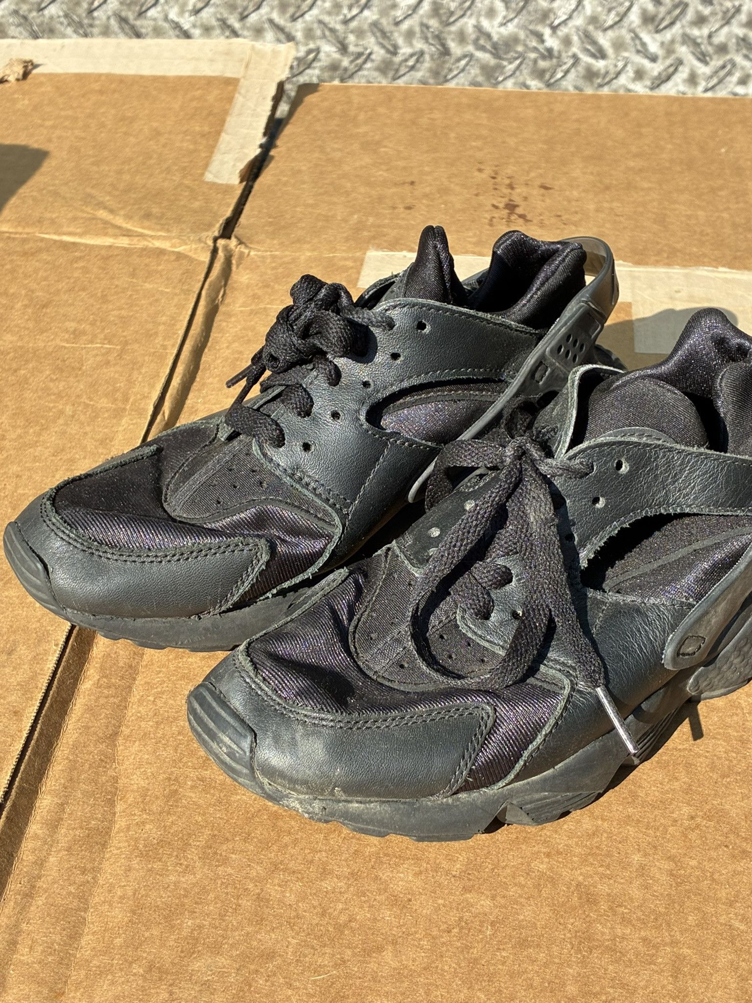 Nike Nike Air Huarache Run Women's Running Shoes Triple Black Size US 6 / IT 36 - 5 Thumbnail