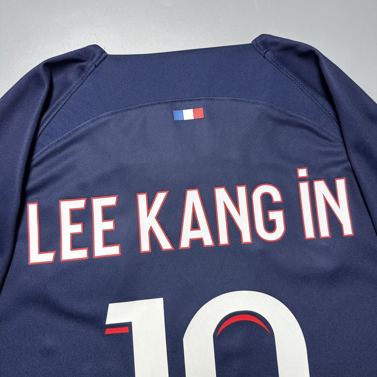 Vintage PSG NIKE 2023/2024 FOOTBALL HOME JERSEY #19 LEE KANG IN Size US XL / EU 56 / 4 - 9 Thumbnail