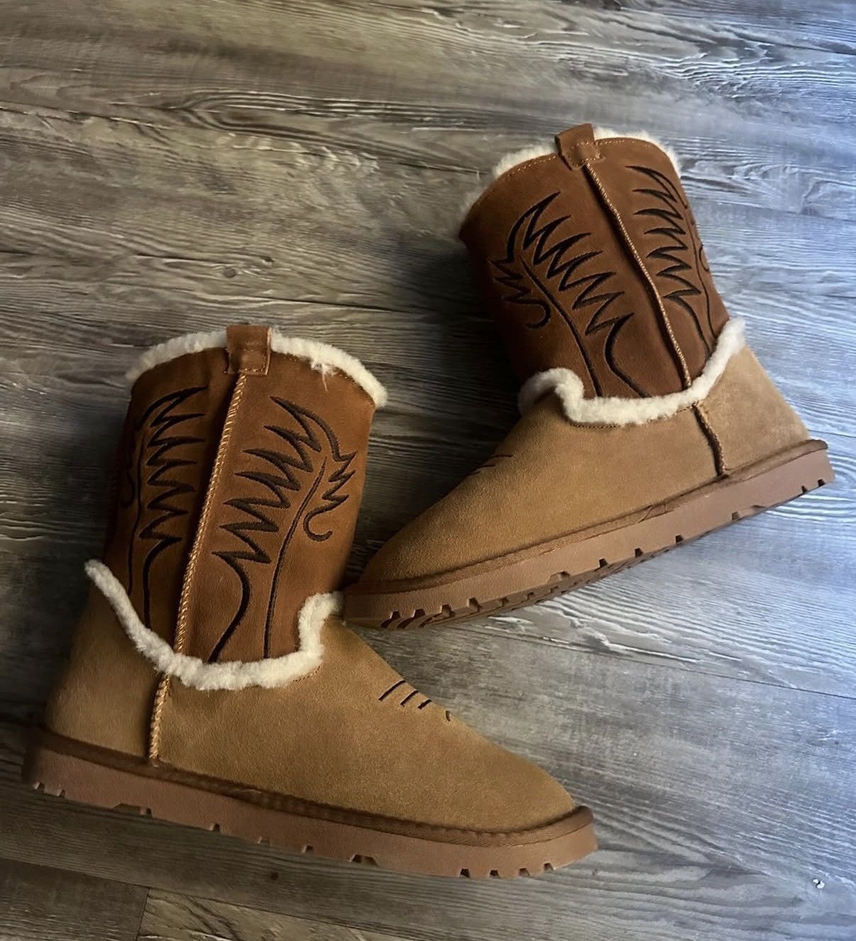 Other 1199 bazo ugg boots Size US 12 / EU 45 - 2 Thumbnail