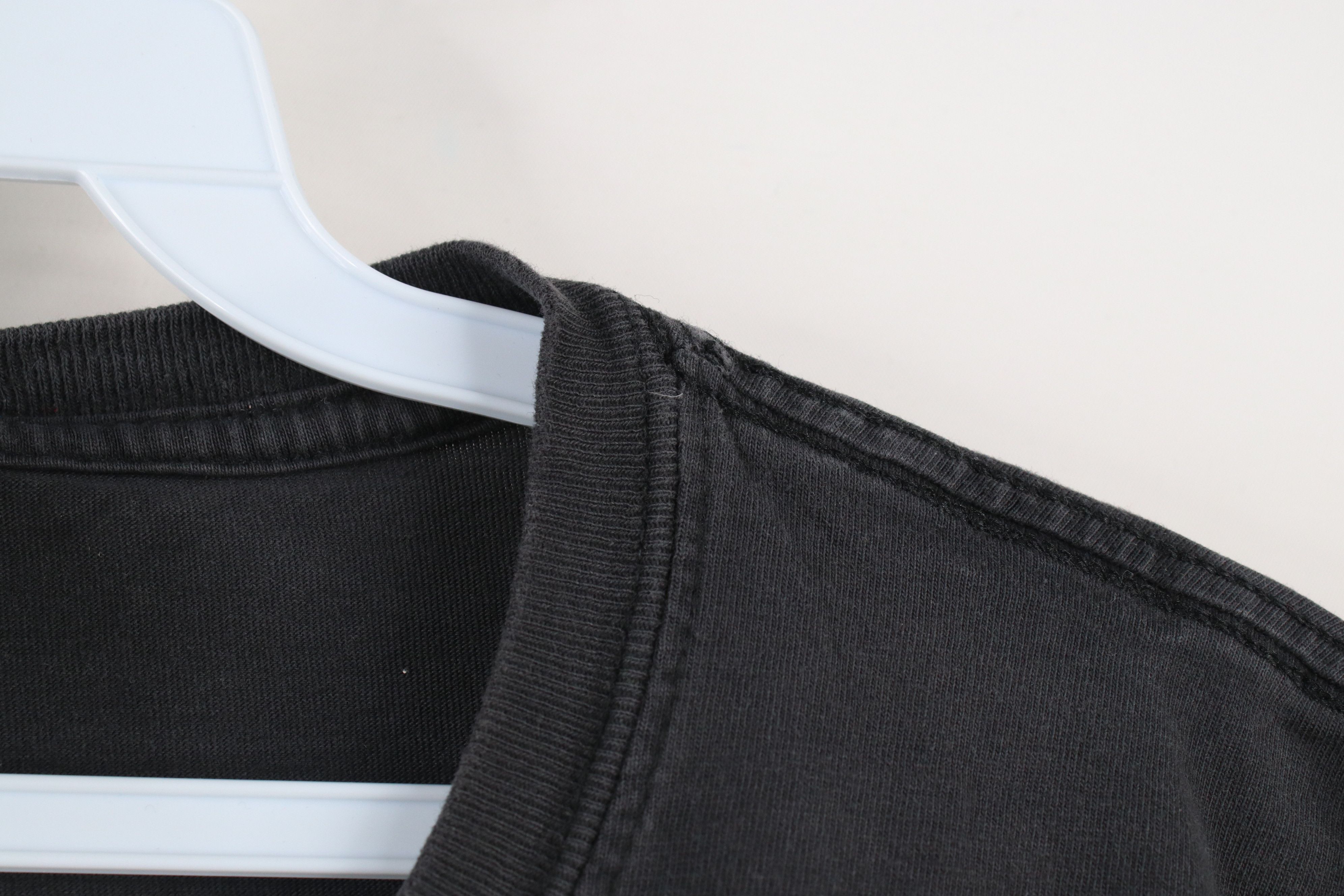 Vintage Vintage 90s Streetwear Blank Heavy Cotton T-Shirt Black Size US L / EU 52-54 / 3 - 4 Thumbnail