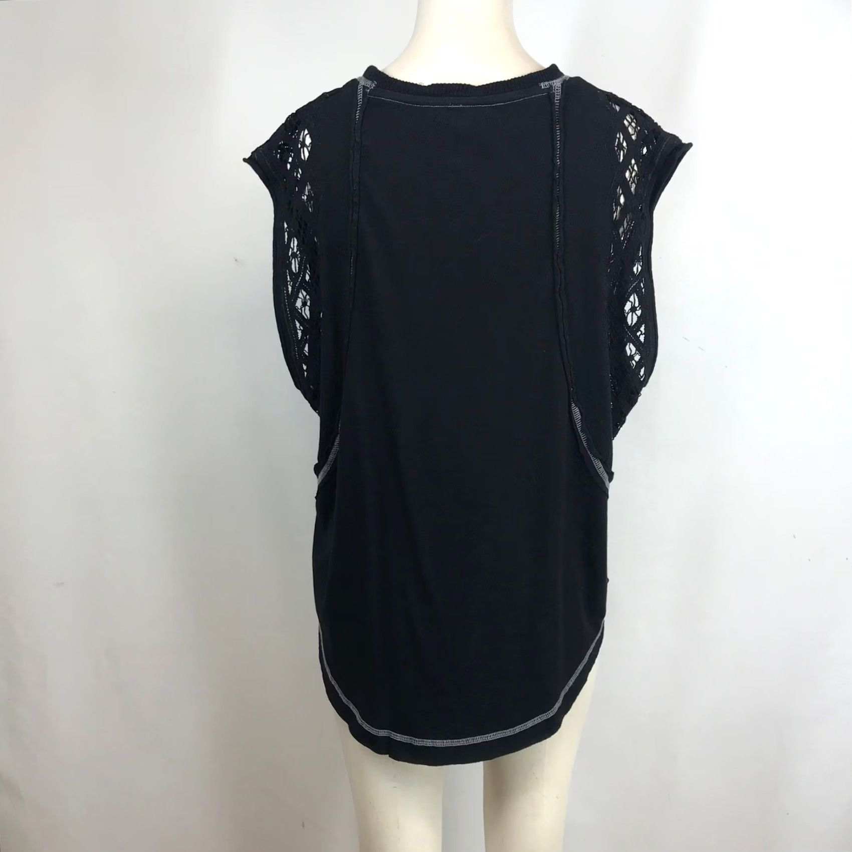 Free People Free People Black Crochet Lace Accent Muscle Tee Contrast Stitch XS Tank Women Size XS / US 0-2 / IT 36-38 - 5 Thumbnail