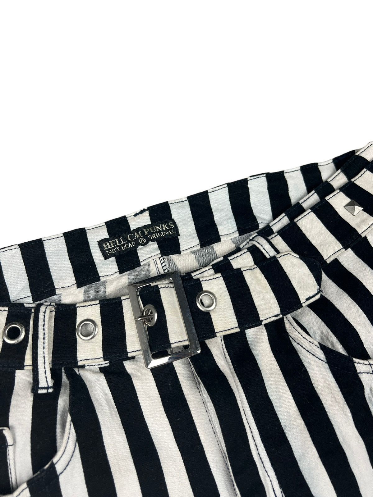 Japanese Brand Hell Cat Punks Jail Stripes Laced Shorts Size 32" / US 10 / IT 46 - 4 Thumbnail