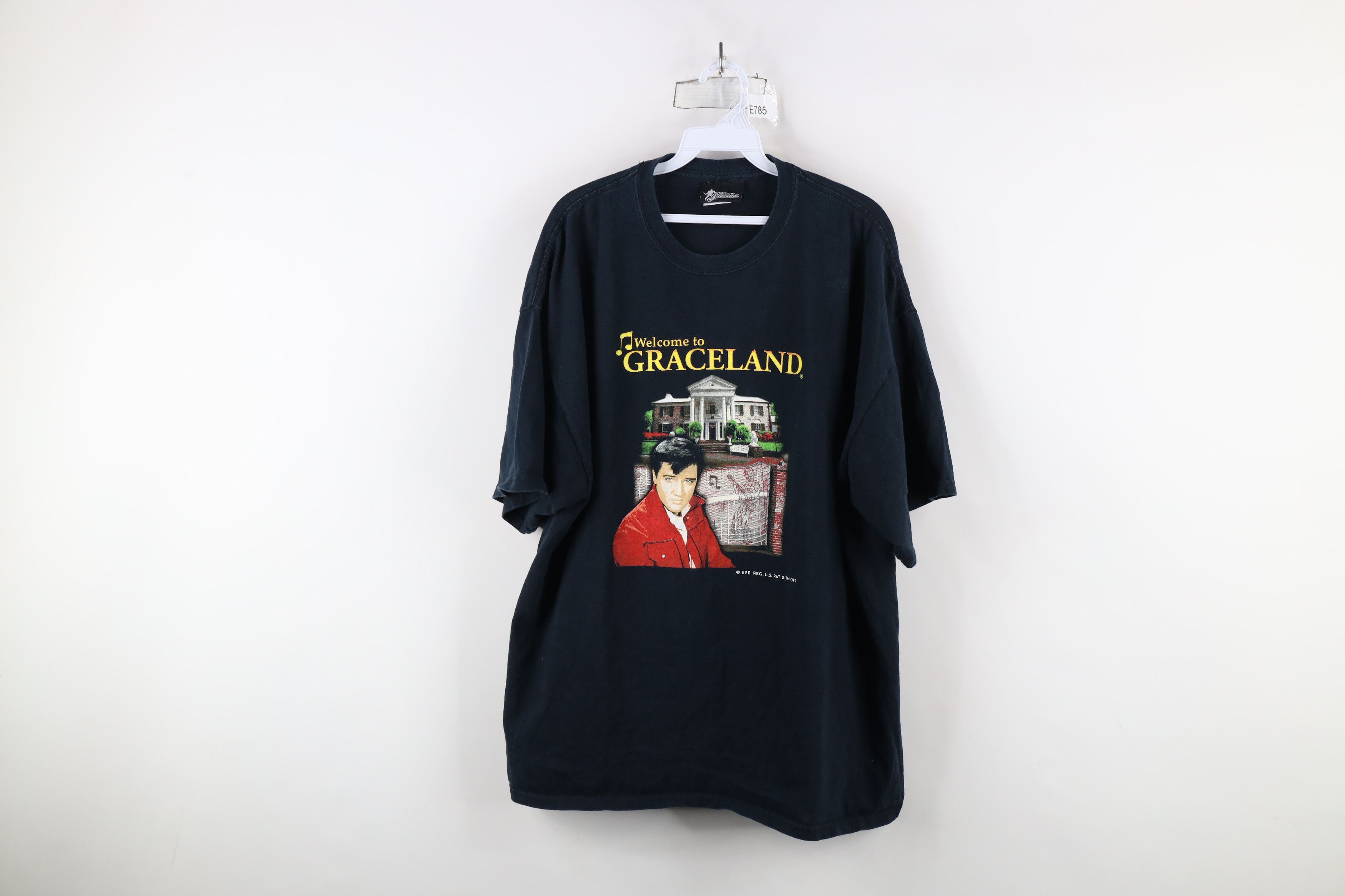 Vintage Vintage Y2K Welcome To Graceland Elvis Presley T-Shirt Black Size US XXL / EU 58 / 5 - 1 Thumbnail