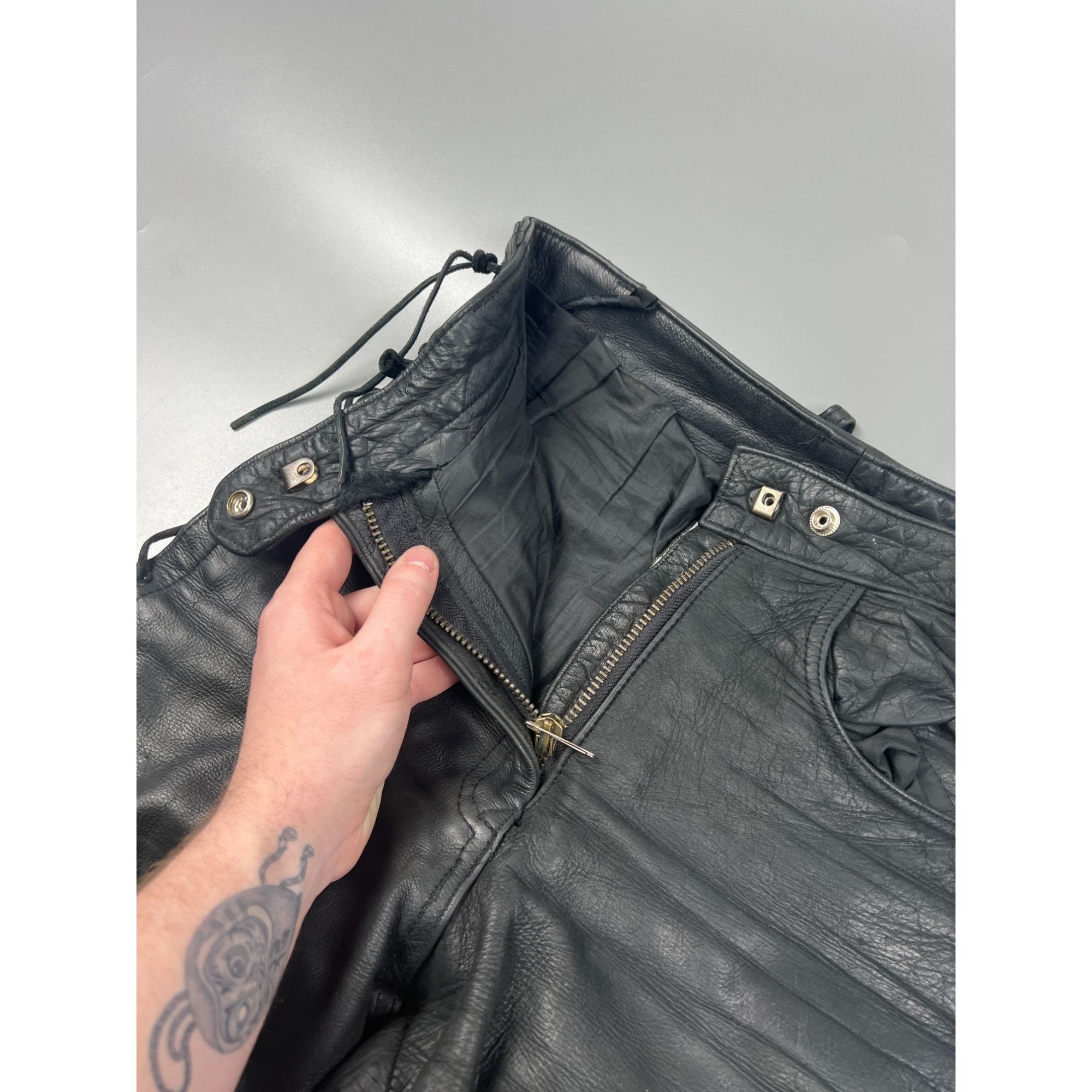Vintage Vintage Leather Biker Pants (Y0747) Size US 32 / EU 48 - 6 Thumbnail