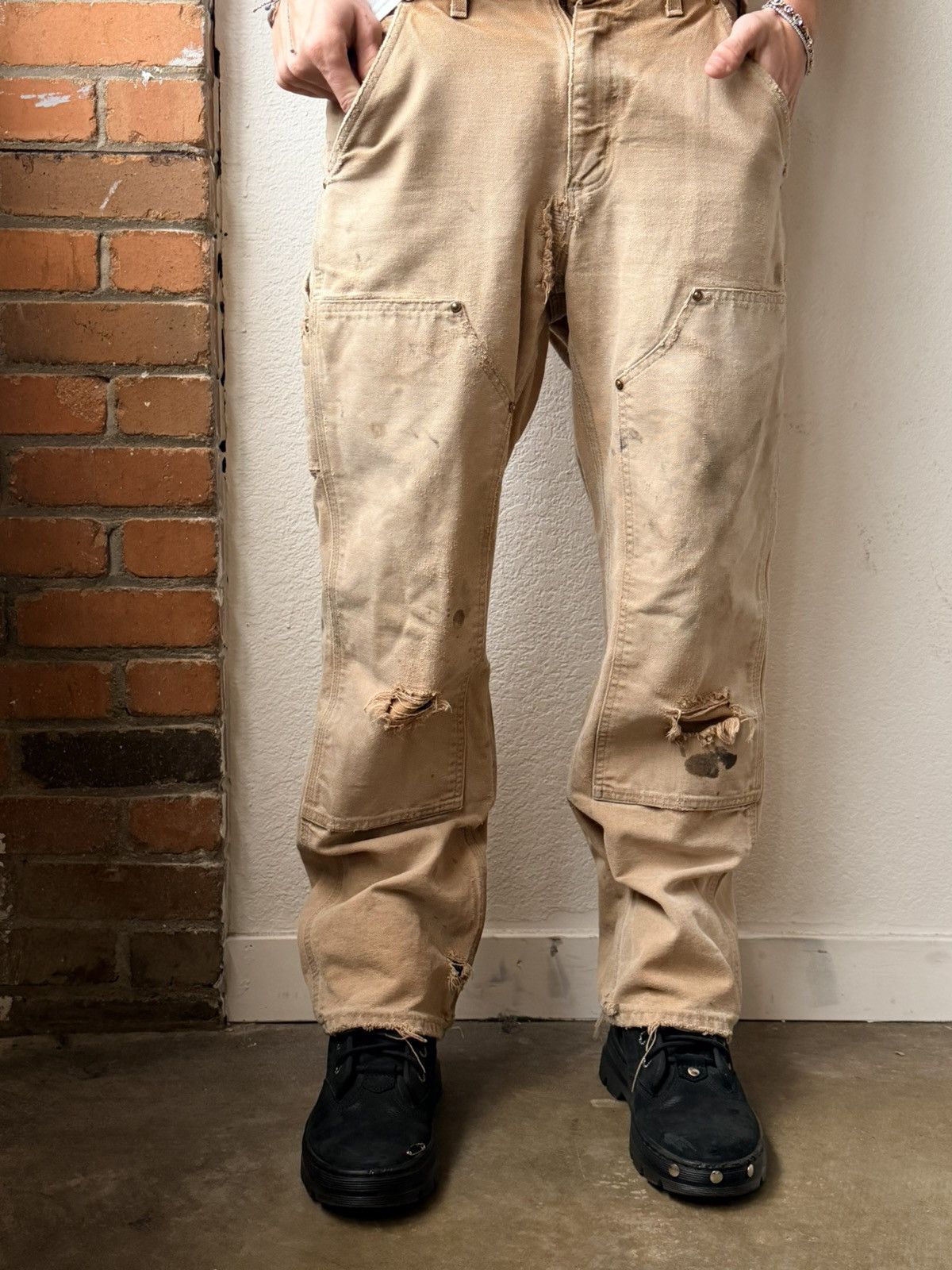Carhartt Carhartt Thrashed And Distressed Double Knees Size US 28 / EU 44 - 1 Thumbnail