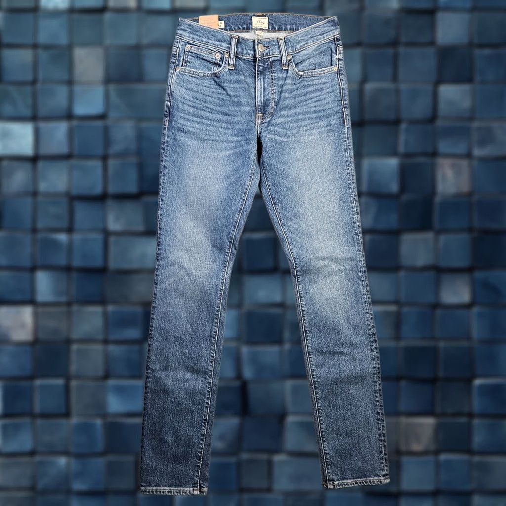J.Crew J.CREW Jeans Slim Medium Wash 28x32 Denim Cotton 5-Pocket Tapered Belted Mens Regular Modern Preppy Size US 28 / EU 44 - 1 Thumbnail