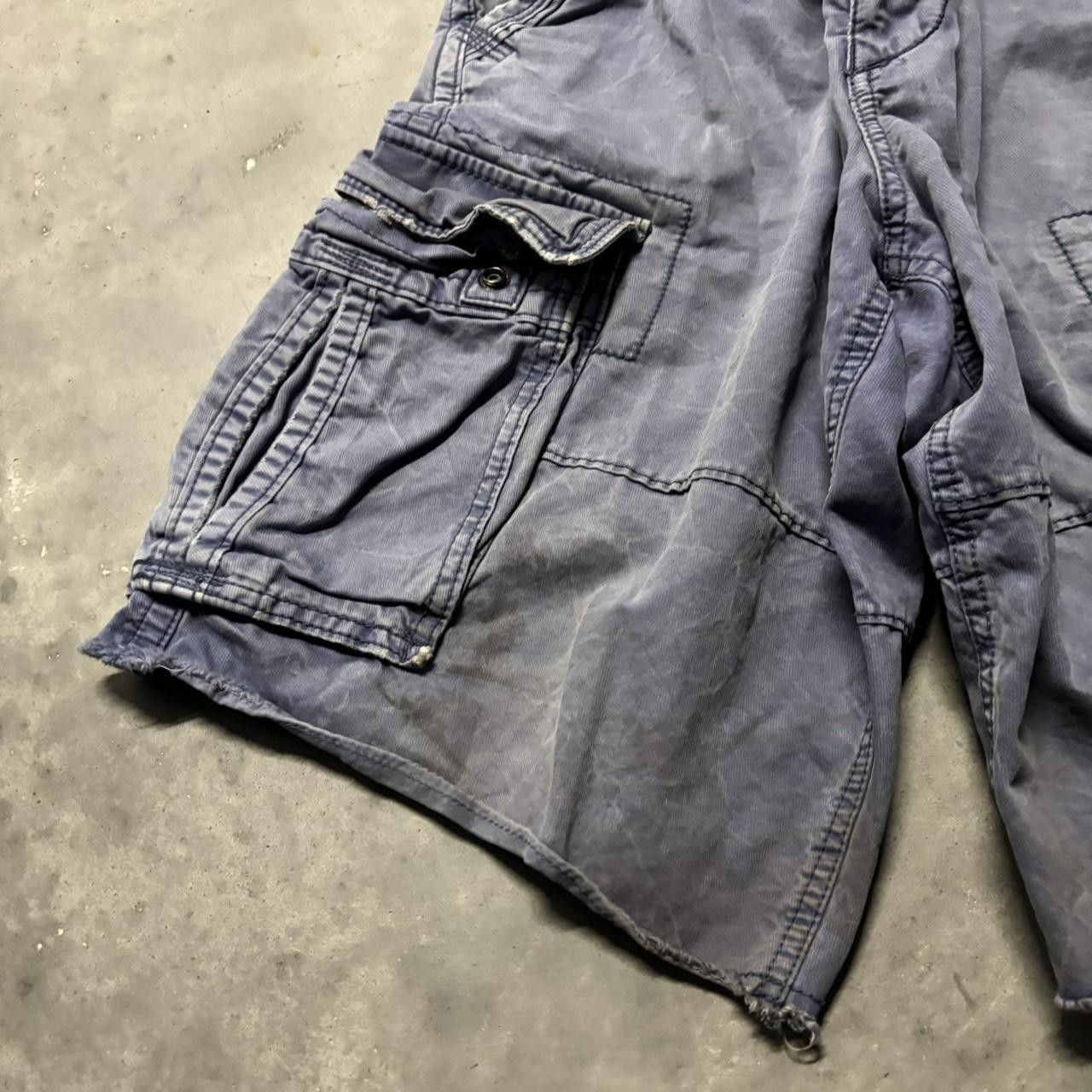 Japanese Brand × Vintage Crazy Vintage Y2K/2000s Baggy Faded Blue Skater Cargo Shorts! Size US 33 - 3 Thumbnail