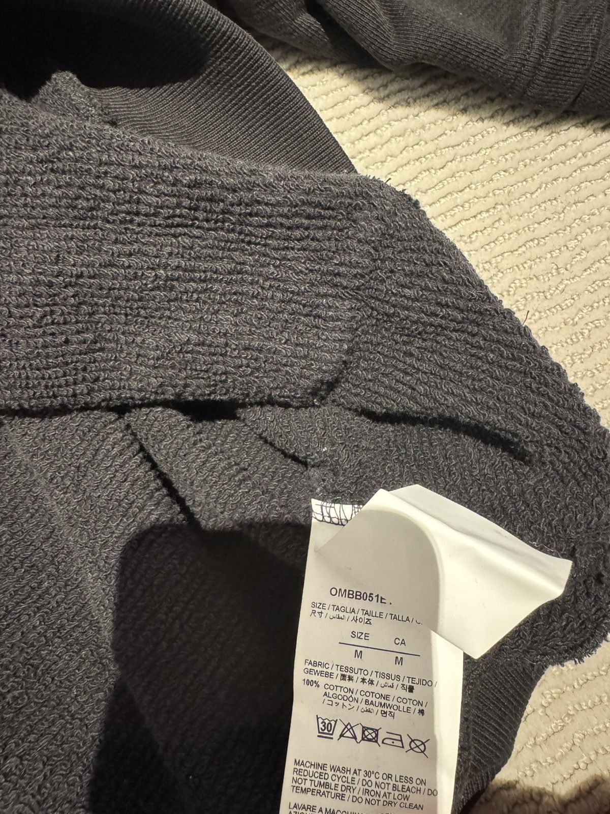 Off-White Off-White Skulls Floating Hoodie - Medium Size US M / EU 48-50 / 2 - 3 Thumbnail
