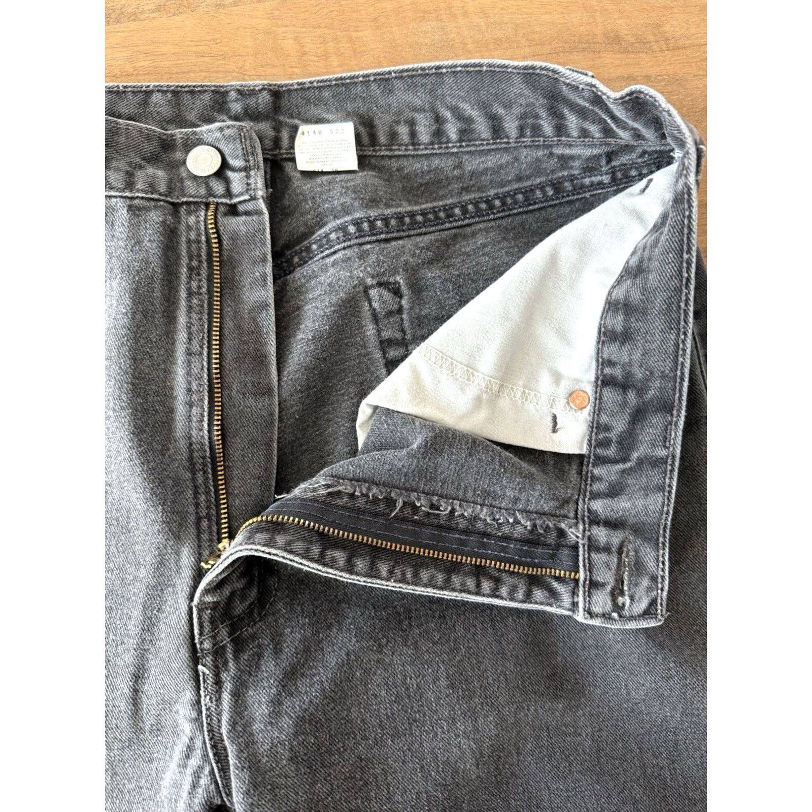 Levi's VINTAGE Levi's 505 Jeans Men Regular 36x32 34x31 Dark Denim USA 5-Pocket Zipper Button Straight Jeans Mens Retro 90s Band Grunge Logo USA Size US 36 / EU 52 - 7 Thumbnail