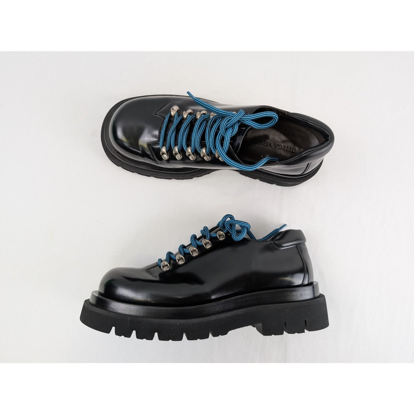 o1rshd1 Gloss Vinyl Lace up Leather Boots in Black