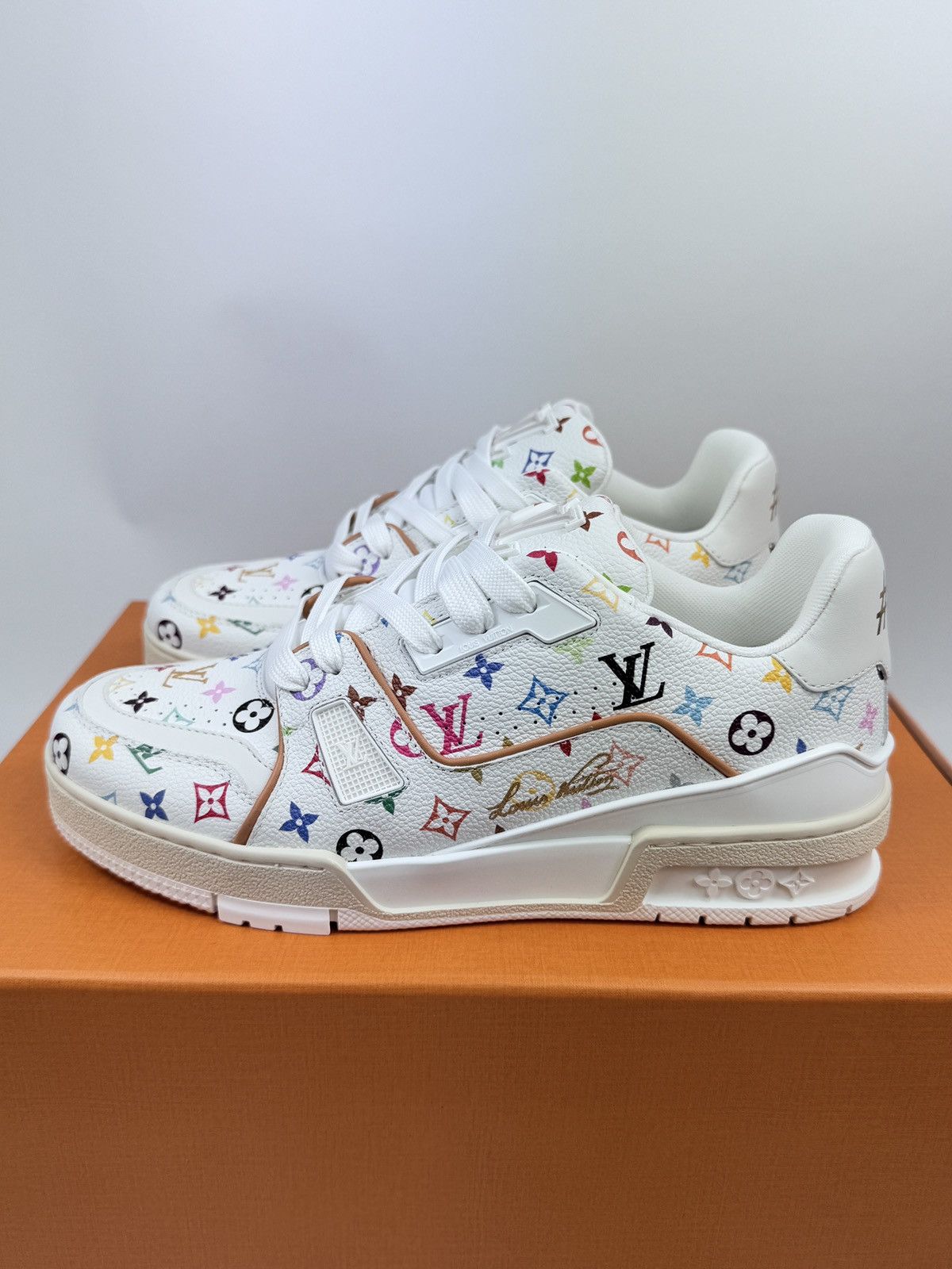 Louis Vuitton × Takashi Murakami MULTI COLOUR MONOGRAM PRINT SNEAKERS Size US 8 / IT 38 - 6 Thumbnail