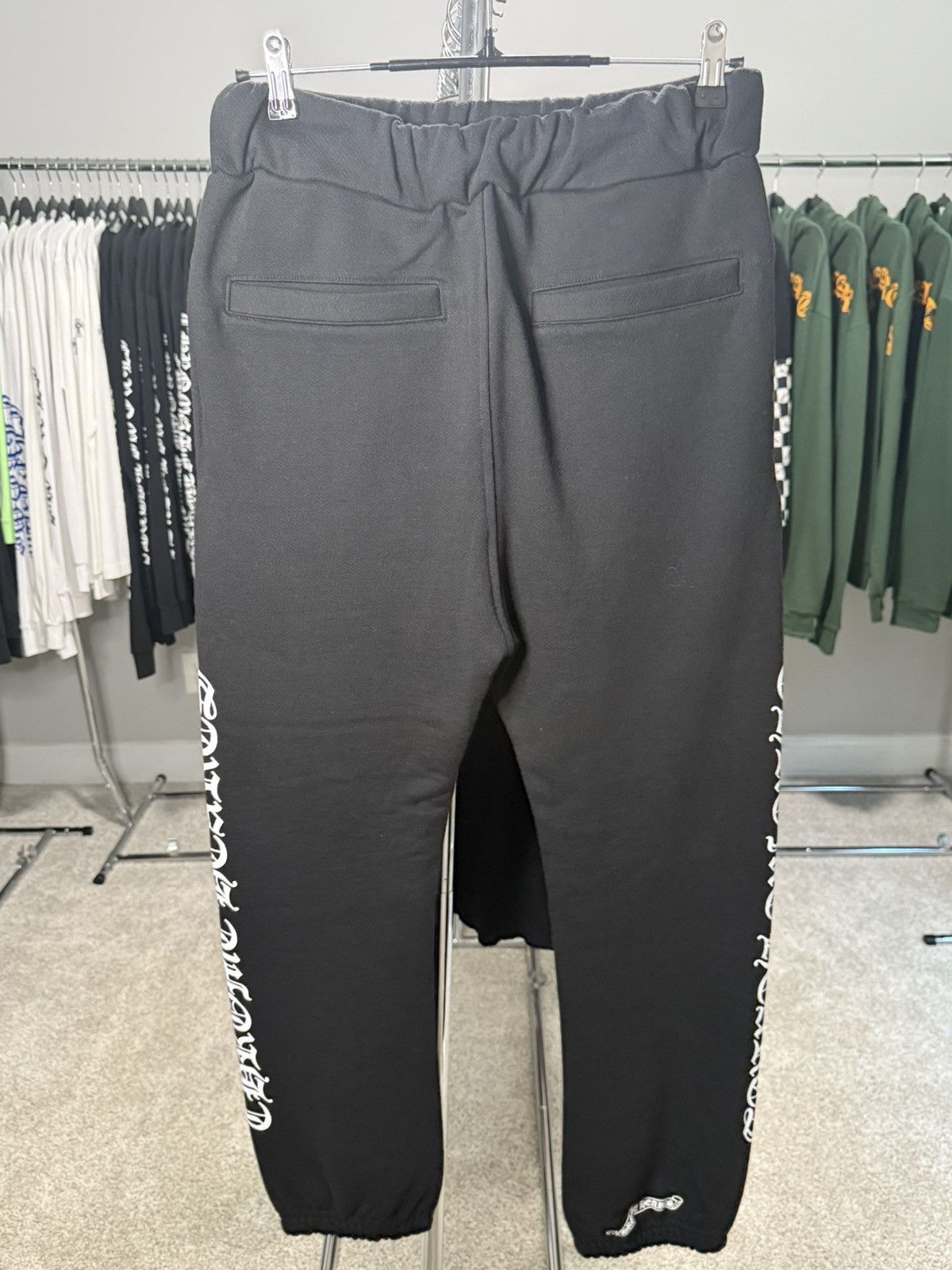 Chrome Hearts Chrome Hearts Black Scroll Pocket Sweatpants Size US 34 / EU 50 - 2 Thumbnail