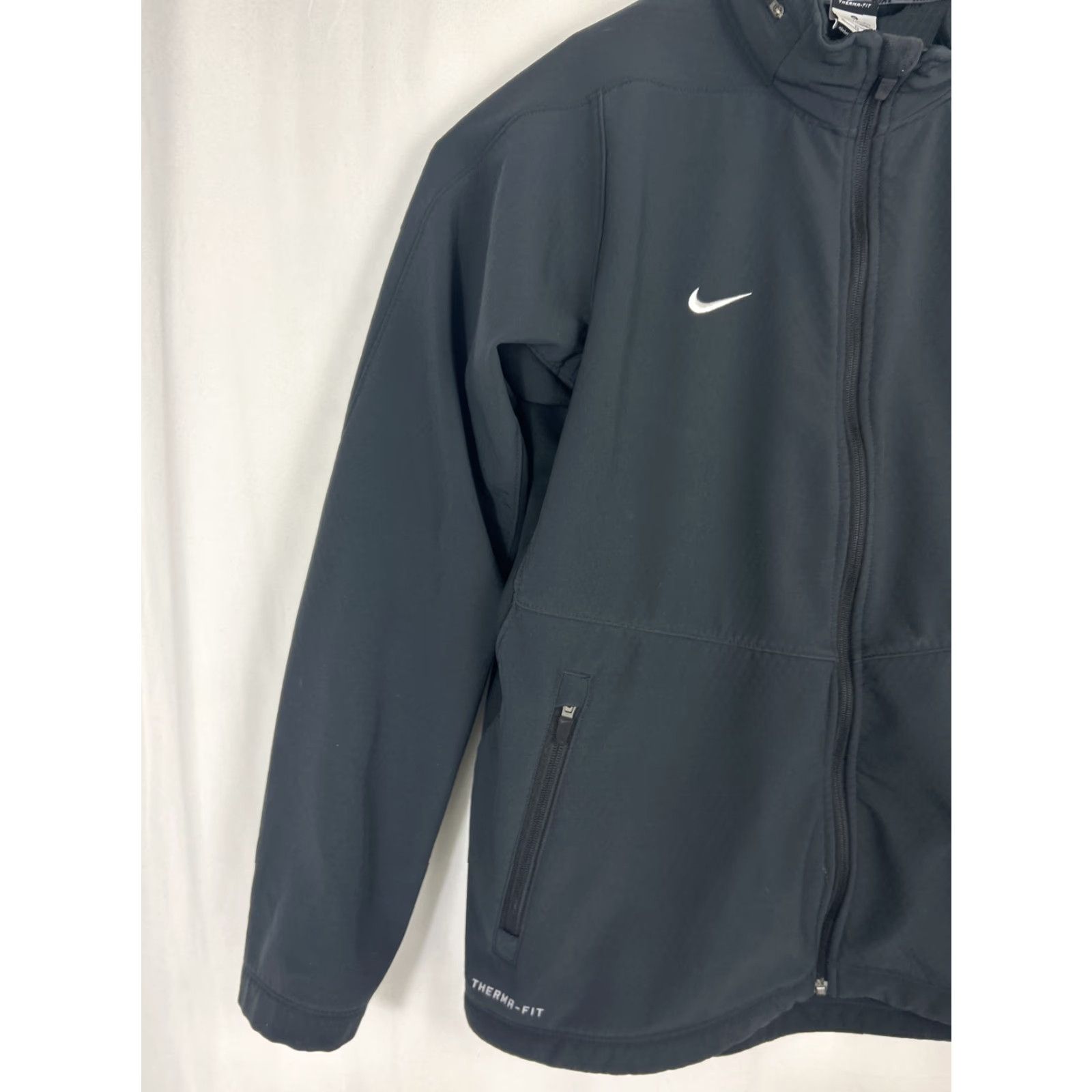 Nike Nike Men’s Therma-Fit Sphere Hybrid Jacket XL Black Embroidered Jacket Mens Therma Nike Sphere Hybrid Size US XL / EU 56 / 4 - 2 Thumbnail