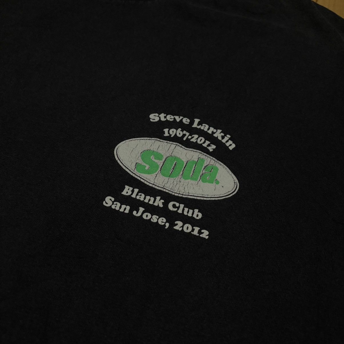 Band Tees Soda superhero 1997 t-shirt by No use for a name Size US XL / EU 56 / 4 - 5 Thumbnail