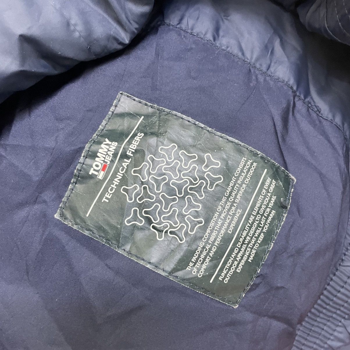 Tommy Hilfiger Vintage Tommy Hilfiger Down Puffer Jacket Size US M / EU 48-50 / 2 - 5 Thumbnail