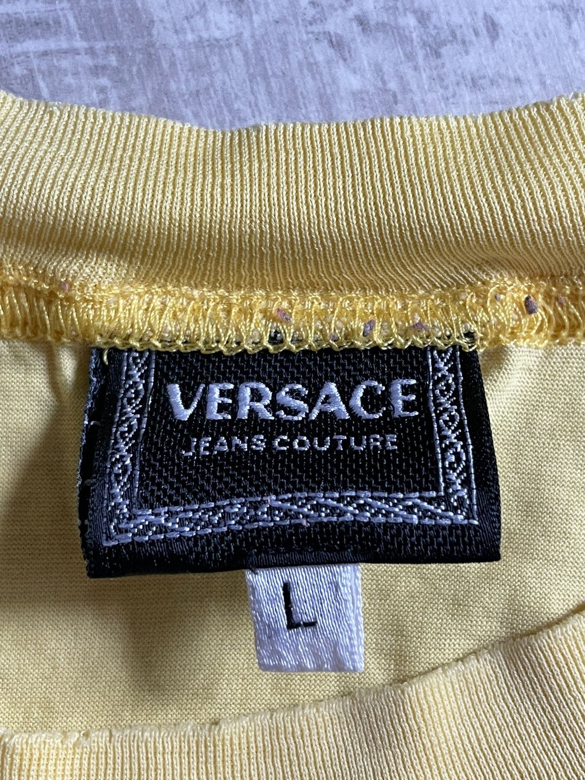 Versace × Versace Jeans Couture × Vintage Vintage Versace Jeans Couture 90’s T-Shirt Center Logo Rare Size US L / EU 52-54 / 3 - 10 Thumbnail