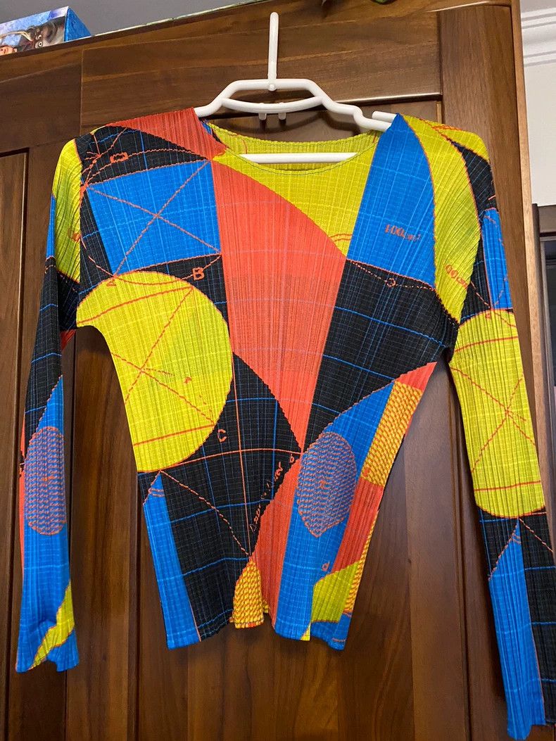Issey Miyake size:3 Yellow and blue geometric formula long