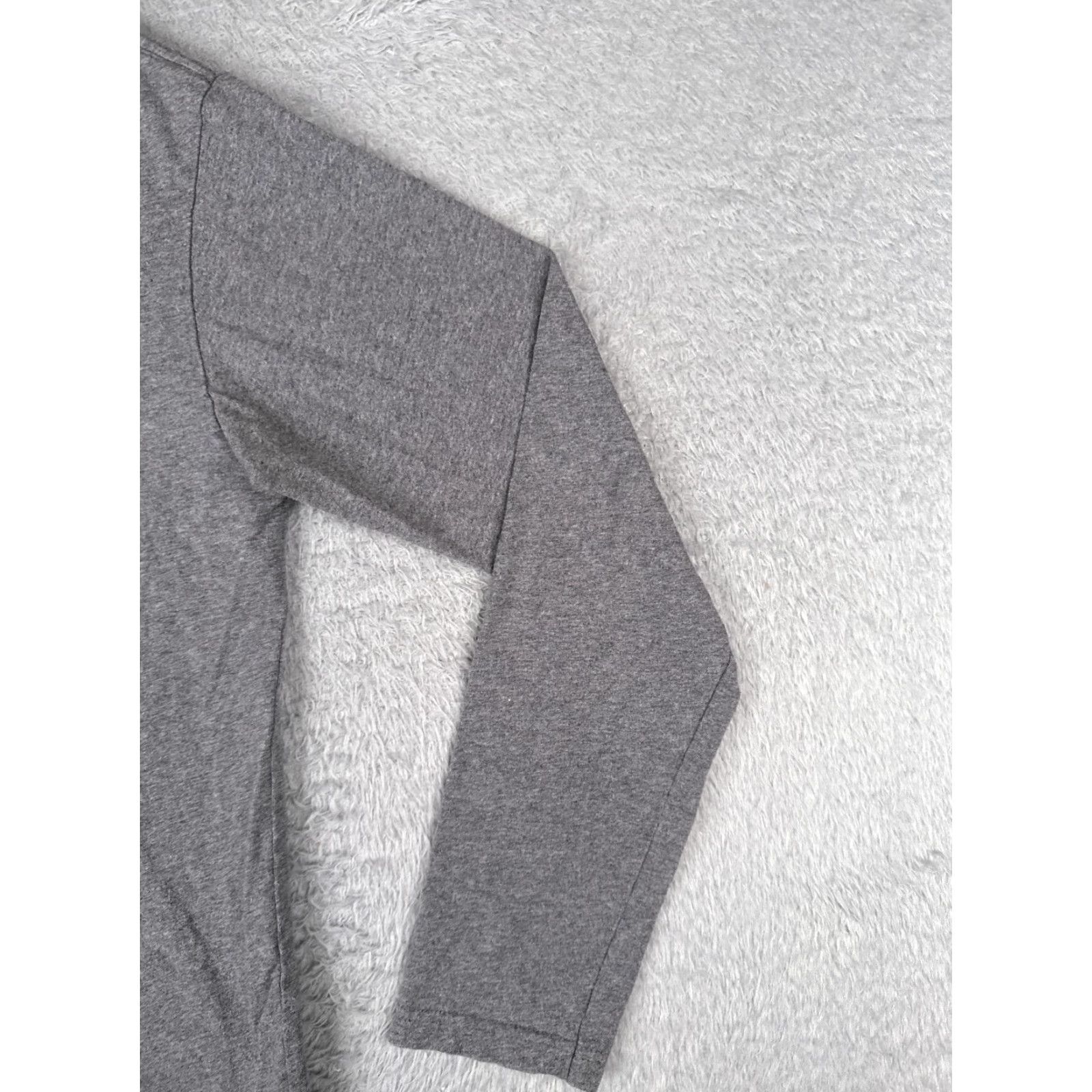 Patagonia Patagonia Shirt Men S Gray Long Sleeve Crew Neck T-Shirt Logo All Seasons Regular Knit Jersey Cotton Polyester USA 90s? Size US S / EU 44-46 / 1 - 2 Thumbnail