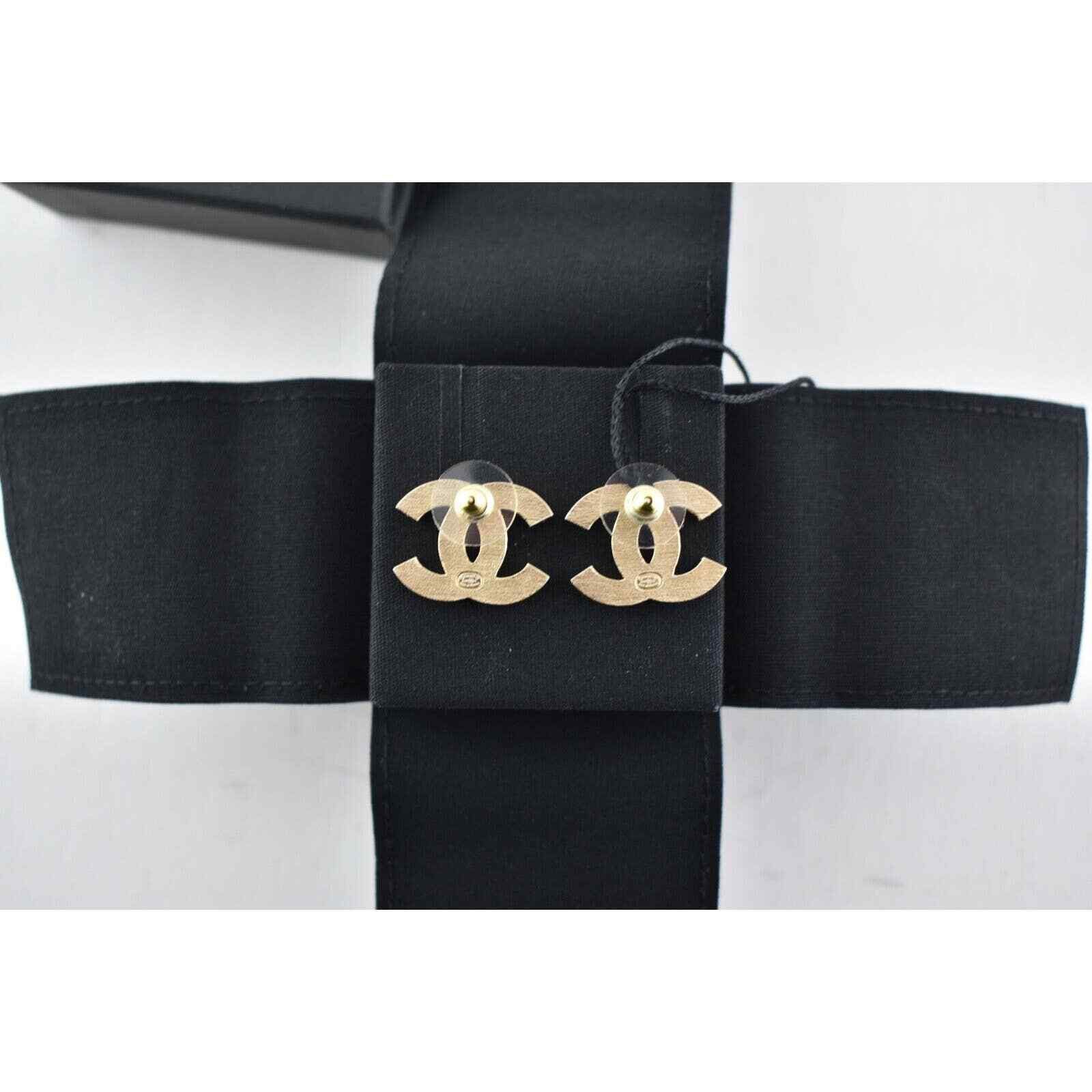 Chanel Chanel Gold Beige Crystal Dangle Statement Stud Earrings Size ONE SIZE - 9 Thumbnail