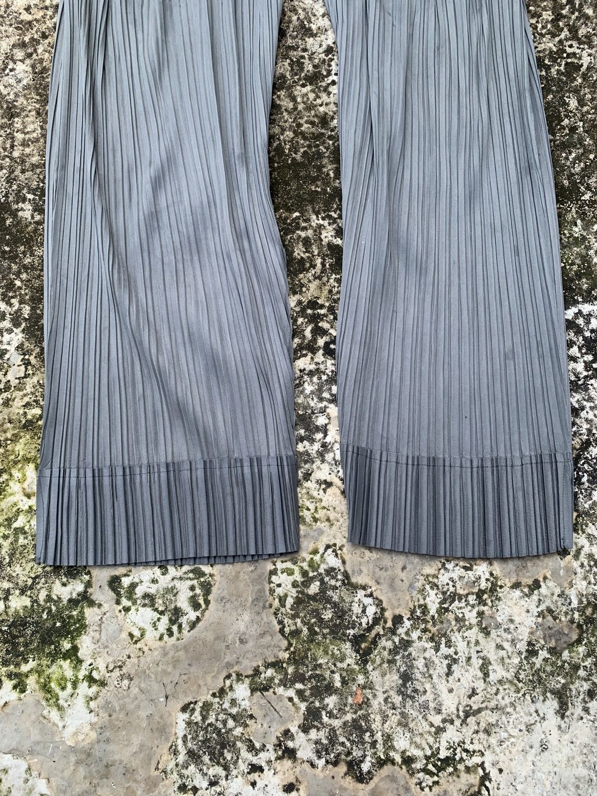 Pleats Please Issey Miyake Issey Miyake Pleated Pants Size 30" / US 8 / IT 44 - 5 Thumbnail