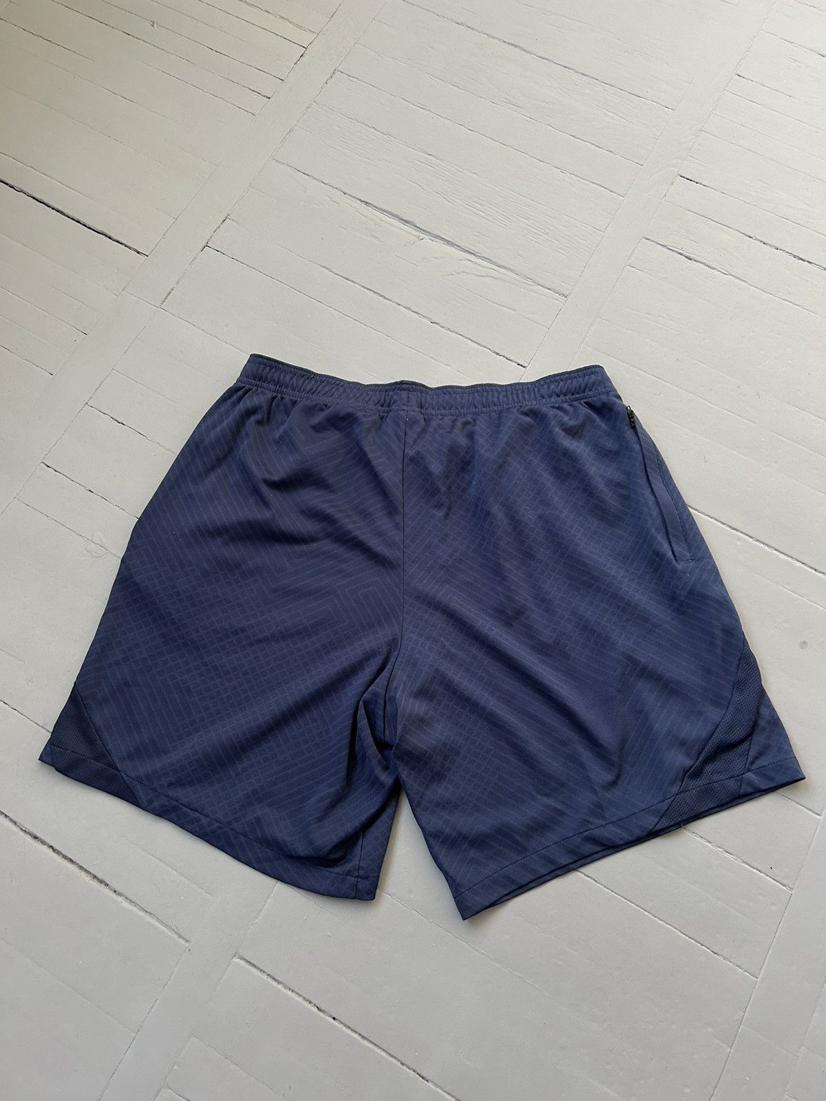 Chelsea Soccer × Nike Nike FC Chelsea shorts Size US 36 / EU 52 - 6 Thumbnail