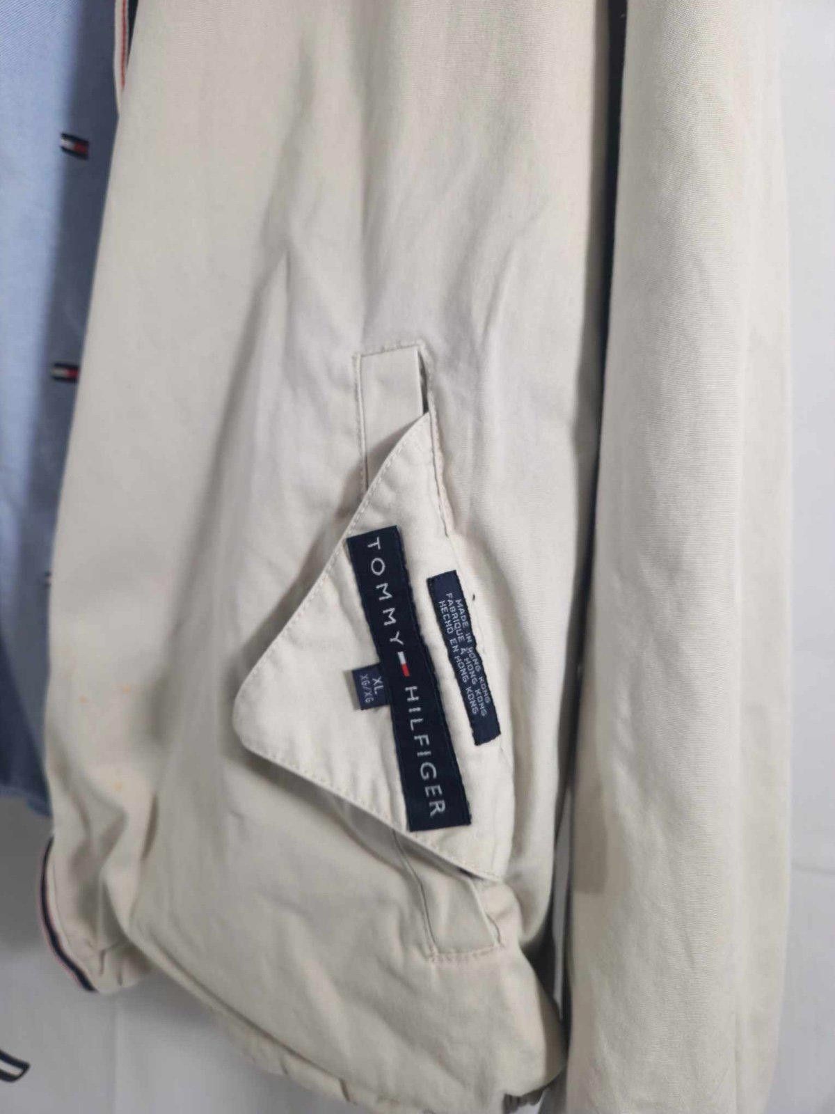 Tommy Hilfiger Vintage Tommy Hilfiger Blue Embroidered Jacket Size US XL / EU 56 / 4 - 3 Thumbnail