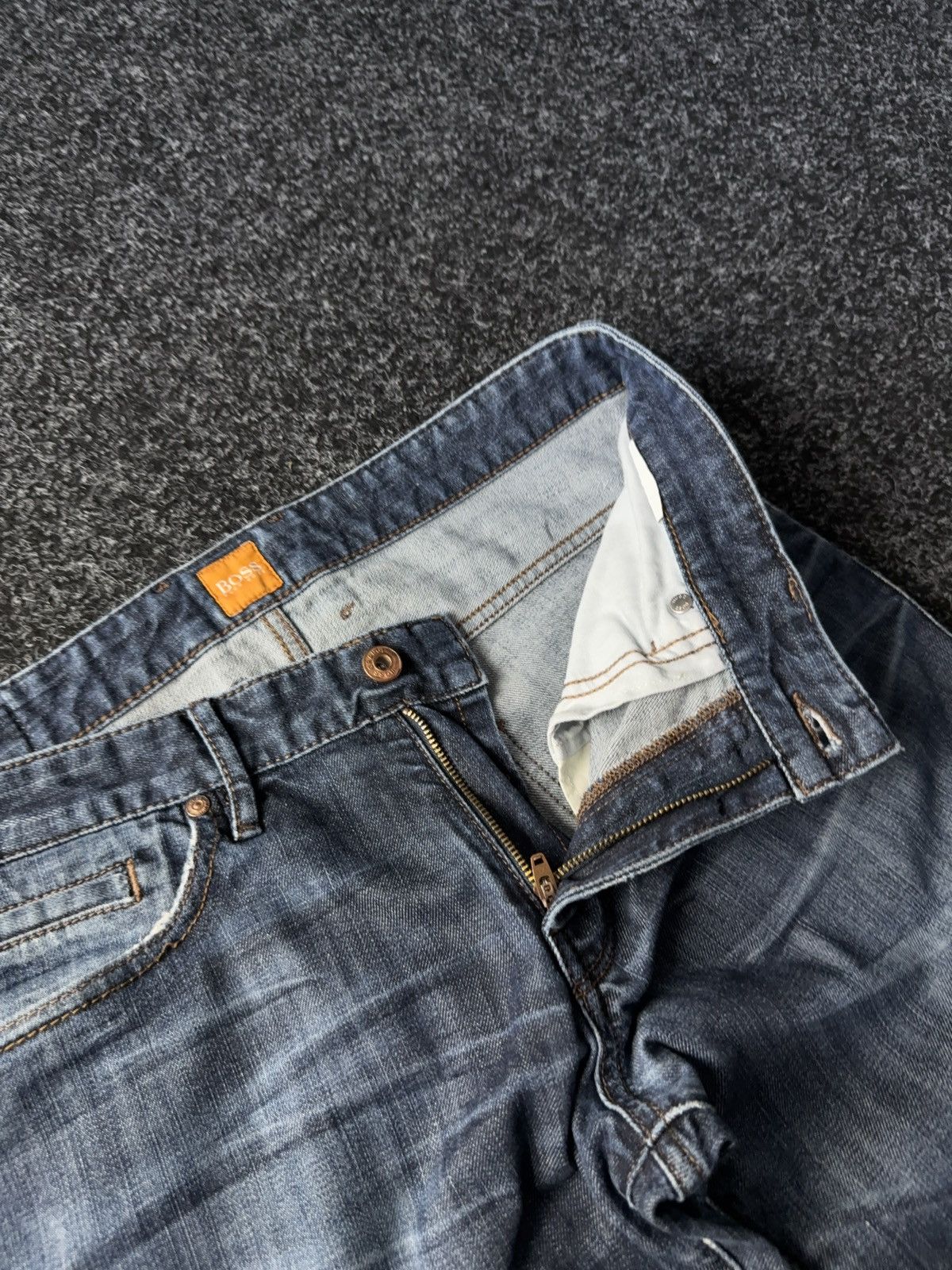 Hugo Boss Luxury Hugo Boss Distressed orange tab denim pants jeans Size US 33 - 7 Thumbnail