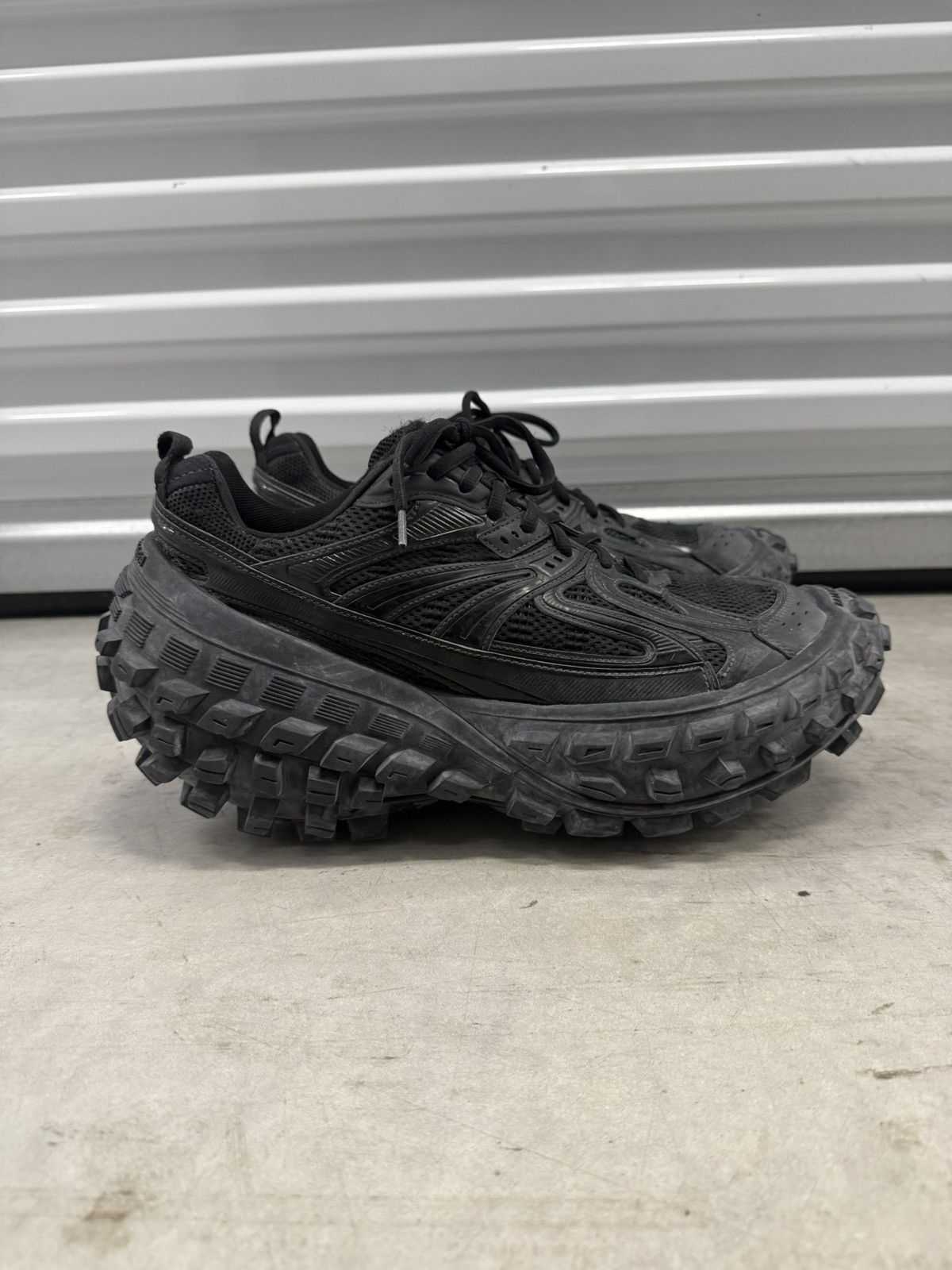 Balenciaga New Balenciaga Defender Bouncer Sneaker Size US 11.5 / EU 44-45 - 3 Thumbnail