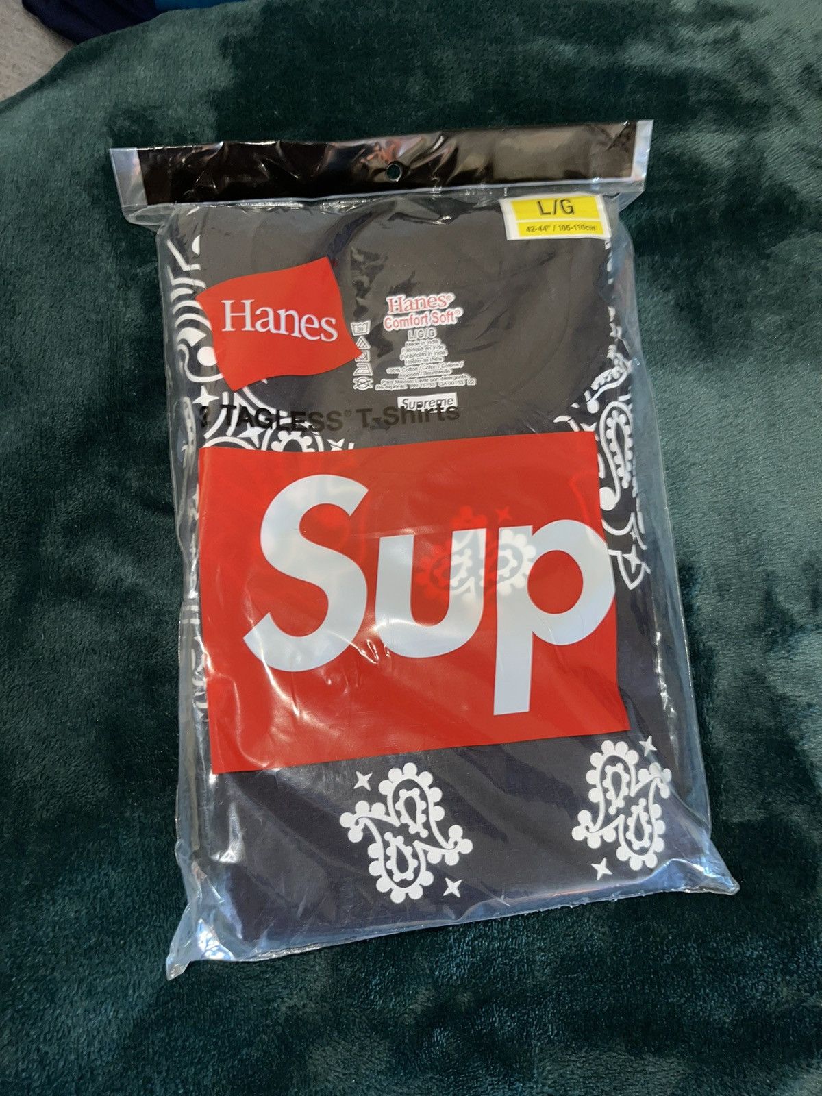 Supreme Supreme/Hanes Tagless T-Shirts Size US L / EU 52-54 / 3 - 1 Thumbnail