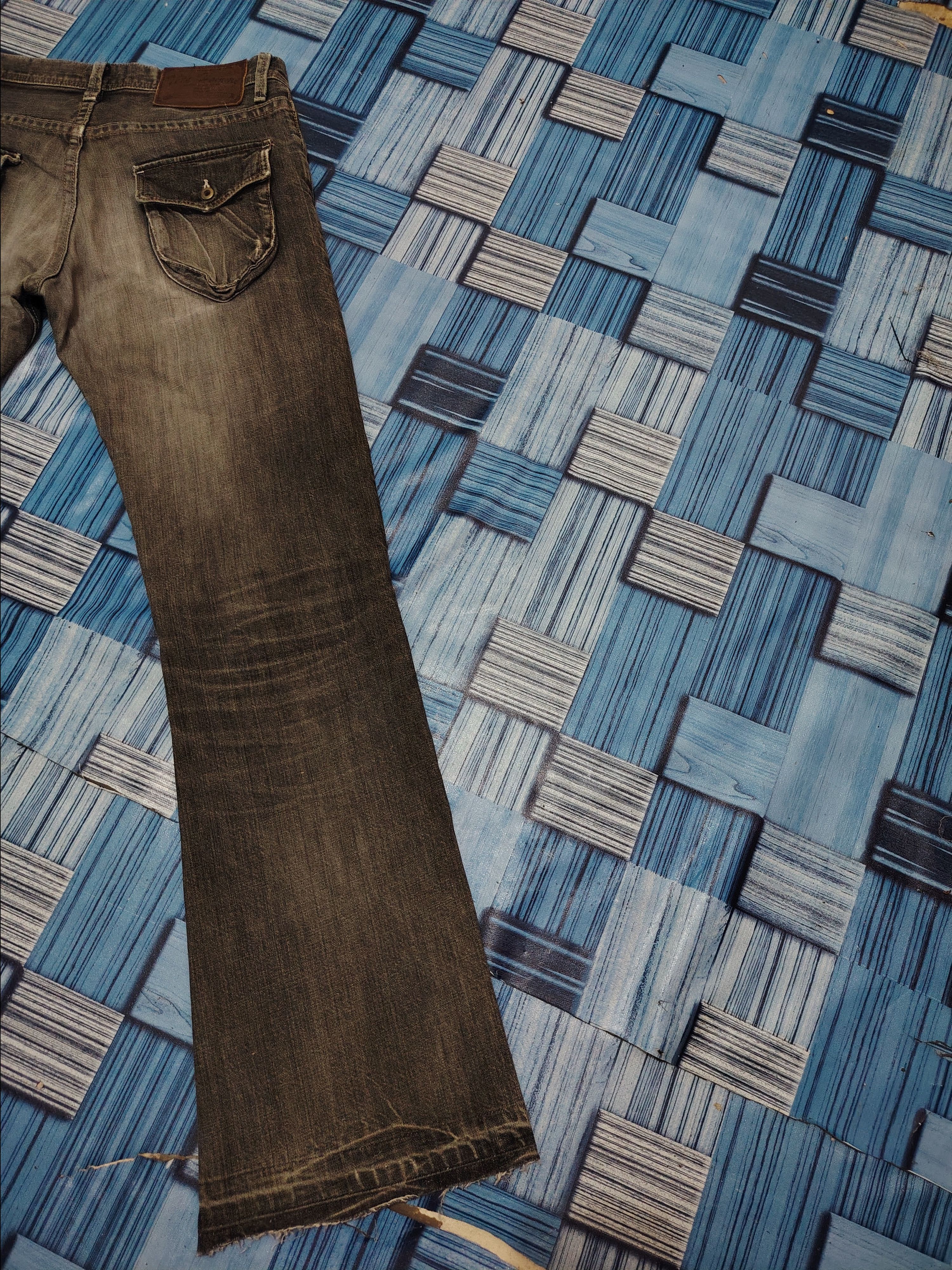 Who Decides War Japan Tete Homme Grunge style Distressed denim Flared Jeans Size US 30 / EU 46 - 13 Thumbnail