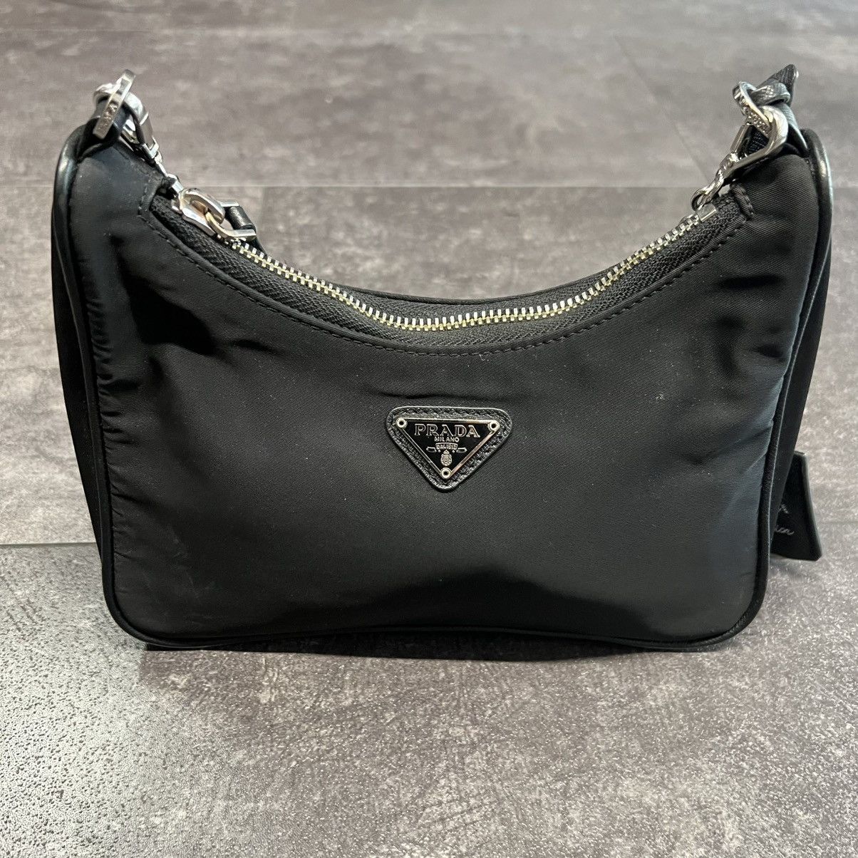 Prada Prada Re-Edition 2005 Shoulder Bag Nylon Black Size ONE SIZE - 1 Thumbnail