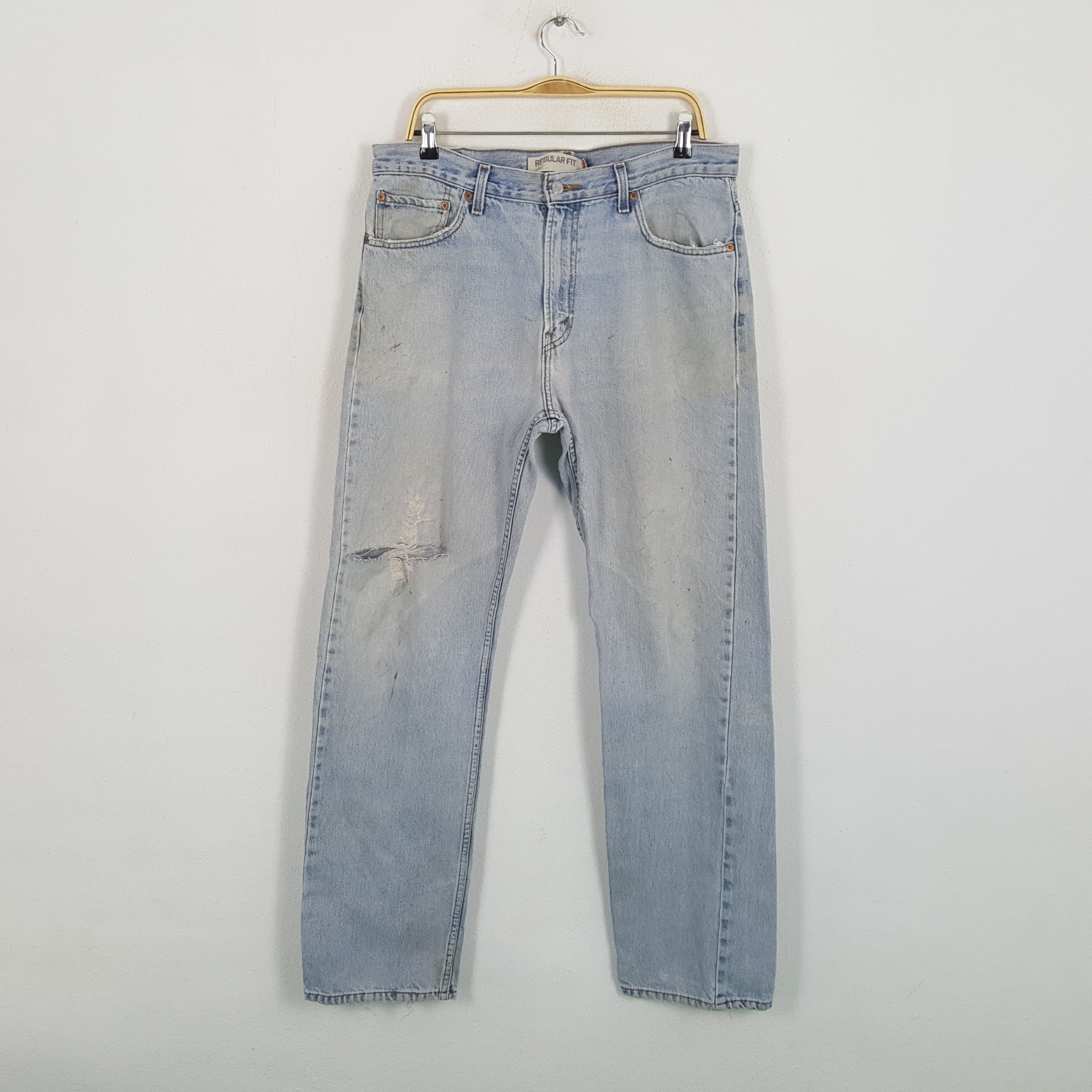 Vintage LEVI'S American Kurt Cobain Style Distressed Jeans