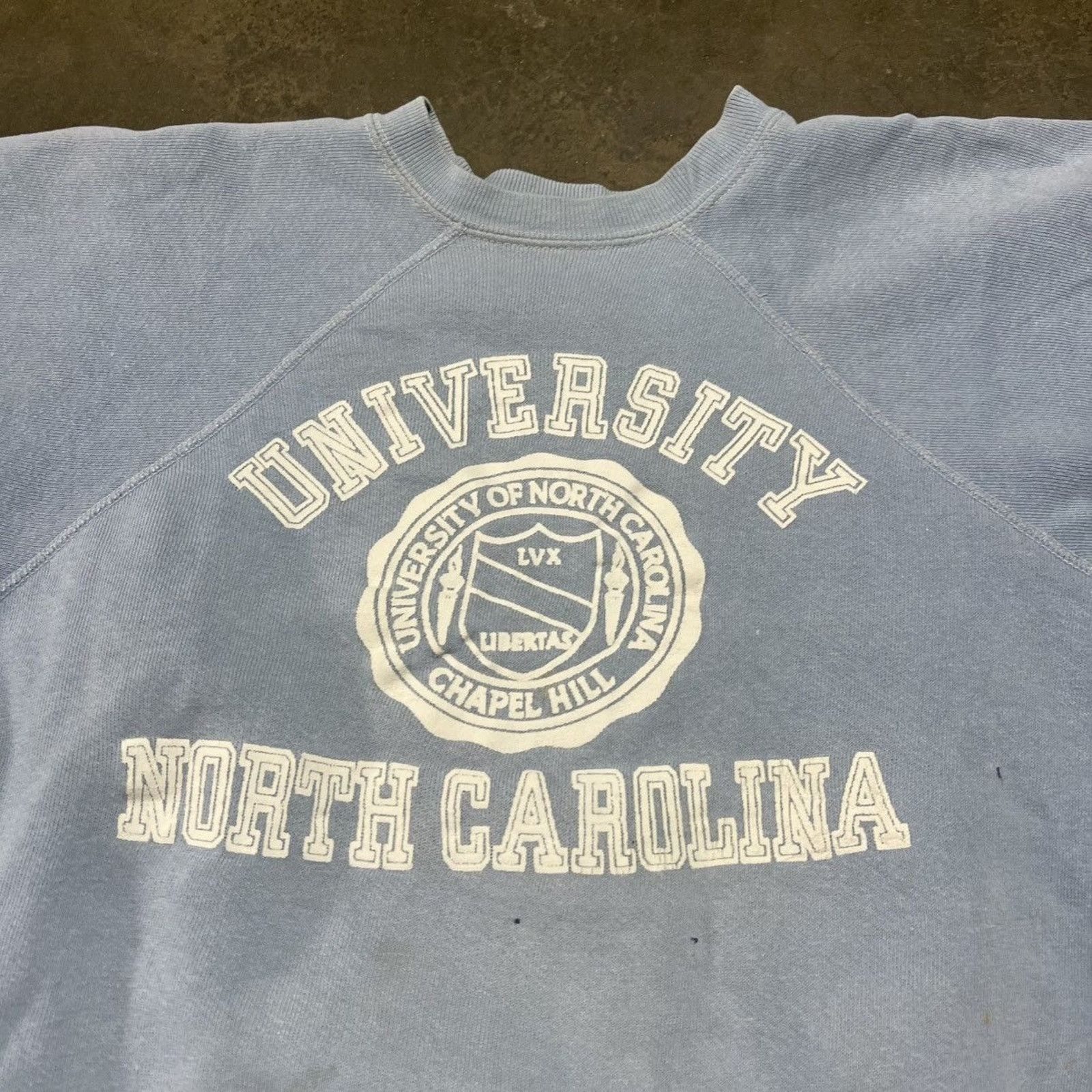 Vintage Vintage 60s UNC Tarheels Blue Short Sleeve Sweatshirt Size US S / EU 44-46 / 1 - 2 Thumbnail