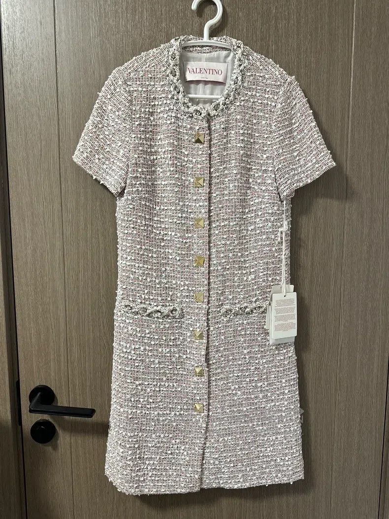 Valentino Valentino Tweed dress Size M / US 6-8 / IT 42-44 - 1 Thumbnail