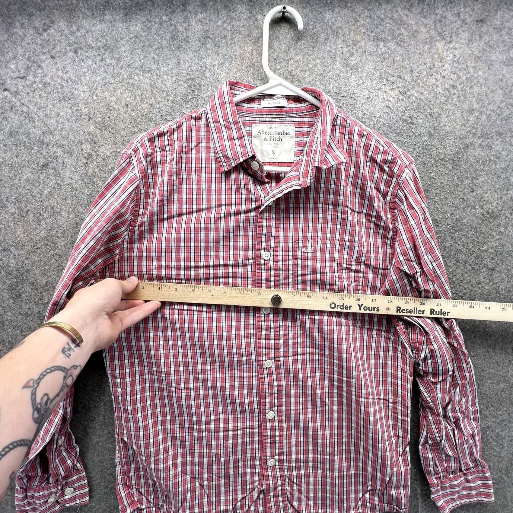 Abercrombie & Fitch Abercrombie & Fitch Shirt Mens S Red Plaid Long Sleeve Button-Up Slim Muscle Size US S / EU 44-46 / 1 - 4 Thumbnail