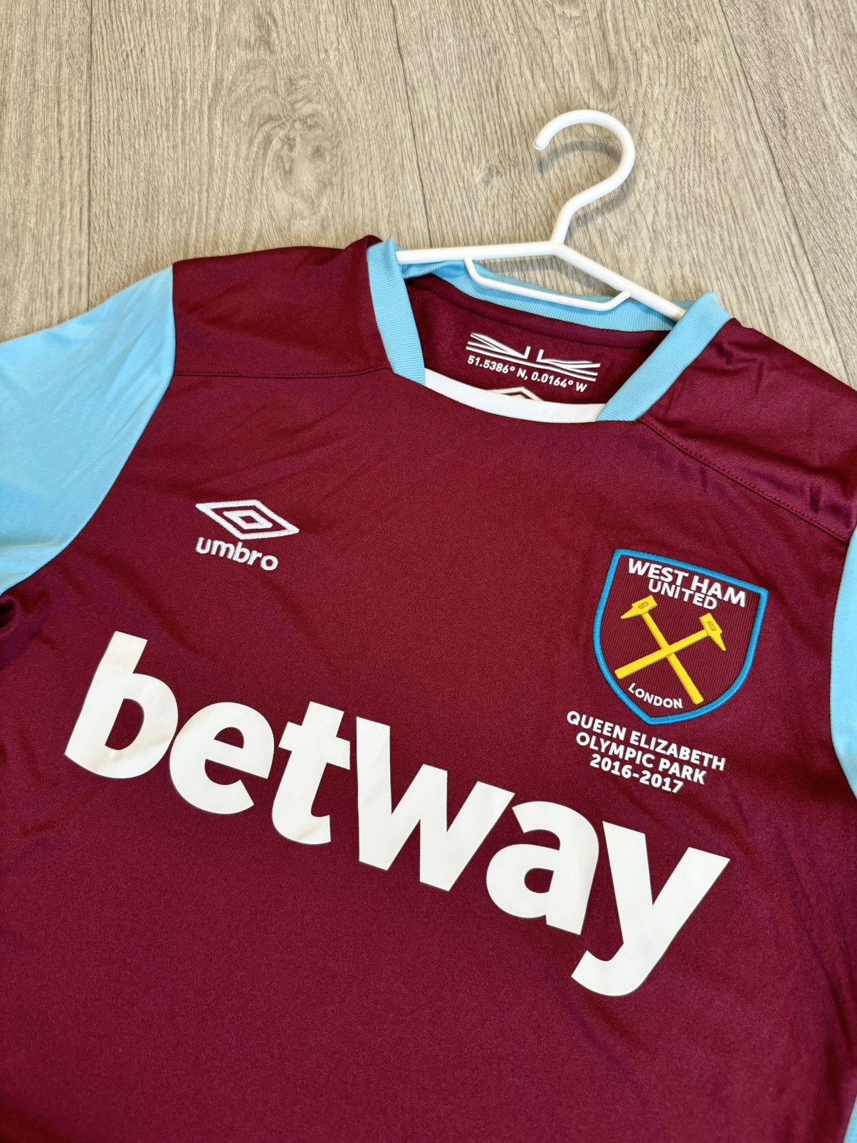 Umbro 🔷Umbro West Ham United 2016/17 Soccer jersey🔷 Size US S / EU 44-46 / 1 - 4 Thumbnail