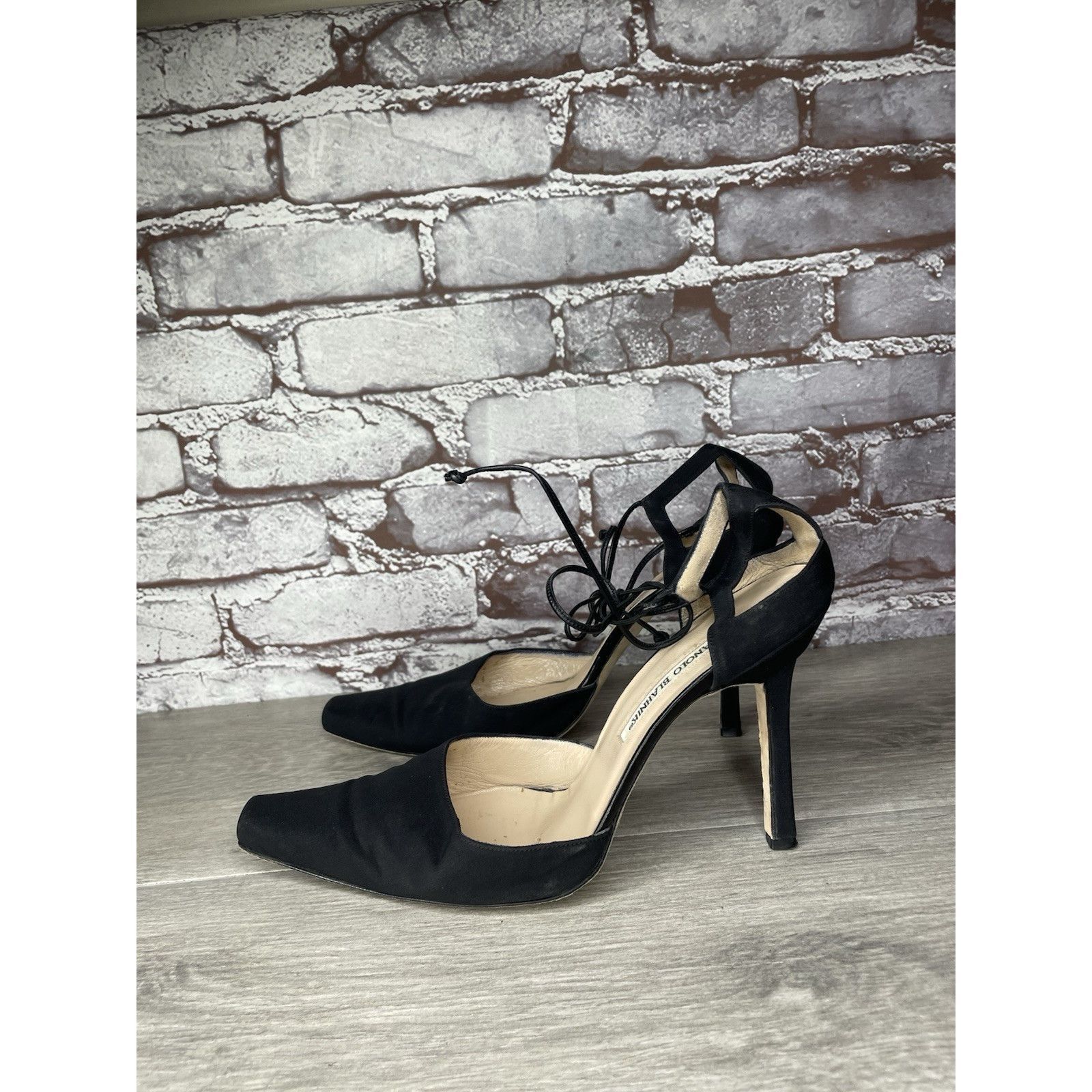 Manolo Blahnik Manolo Blahnik Black Satin Pointed Toe Strappy Stiletto Heel Size US 9 / IT 39 - 17 Thumbnail