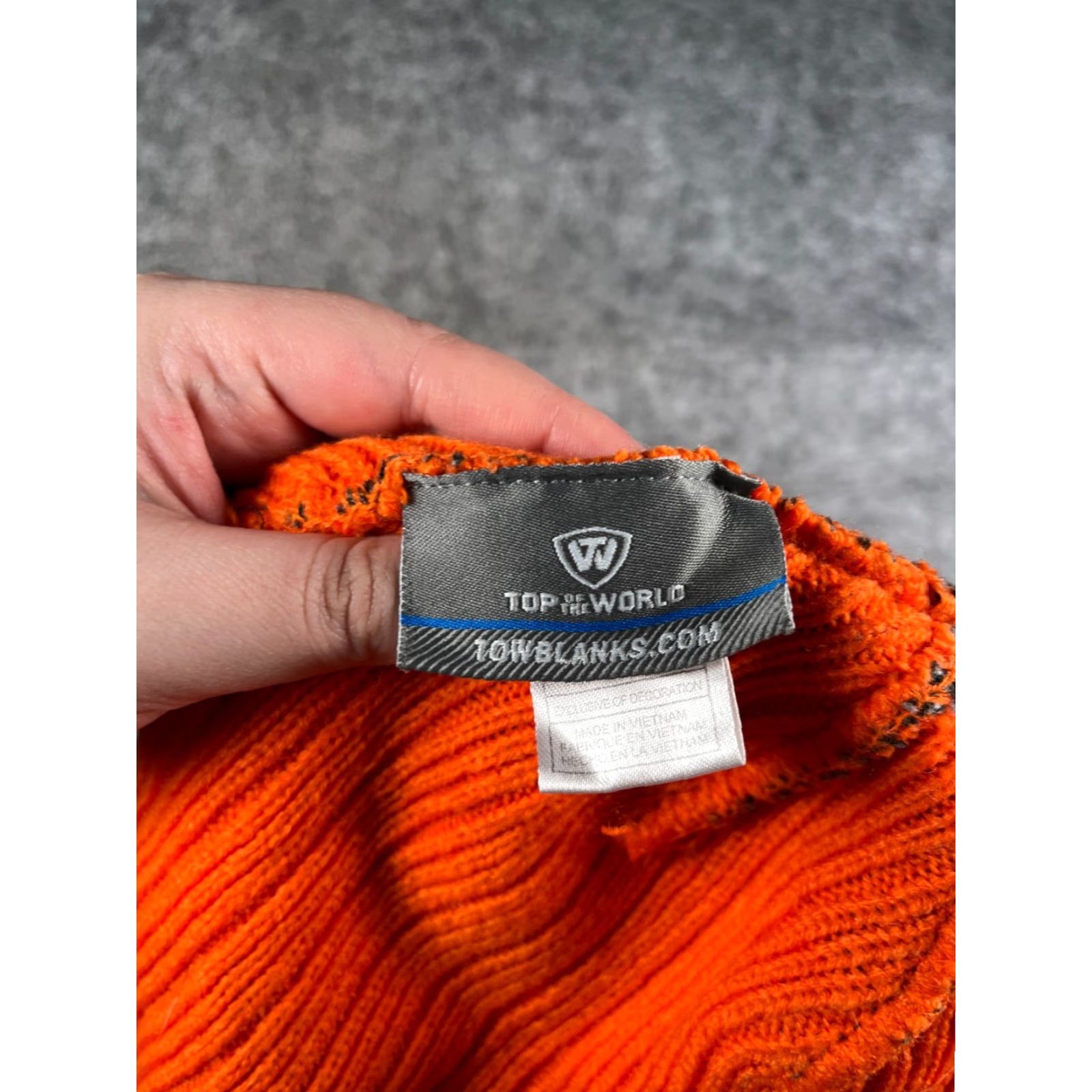 Top Of The World Top of the World Hayden Valley Schools Beanie Toque Adult One Size Orange Knit 100% Acrylic Gray Unisex Adults Beanie Hat Logo 90s? Size ONE SIZE - 7 Thumbnail