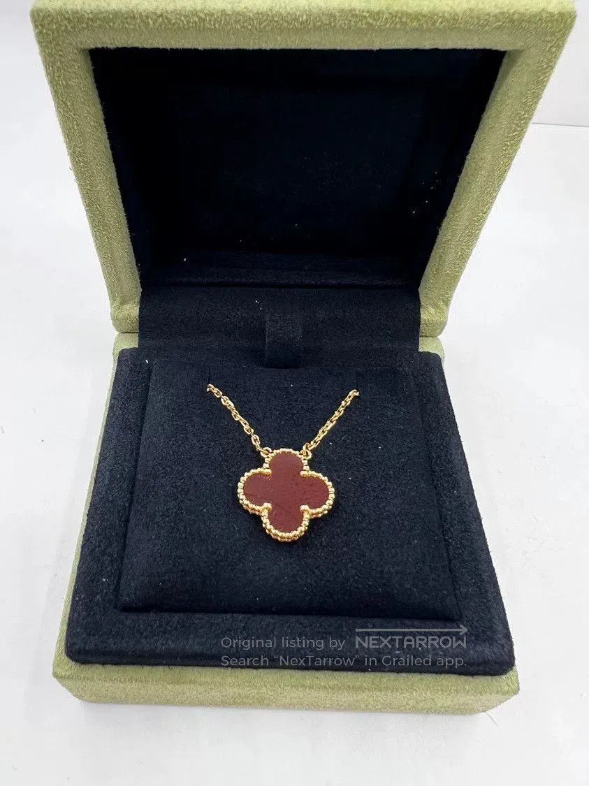 Van Cleef & Arpels VCA 2023 18k Gold Carnelian Necklace. Size ONE SIZE - 3 Thumbnail