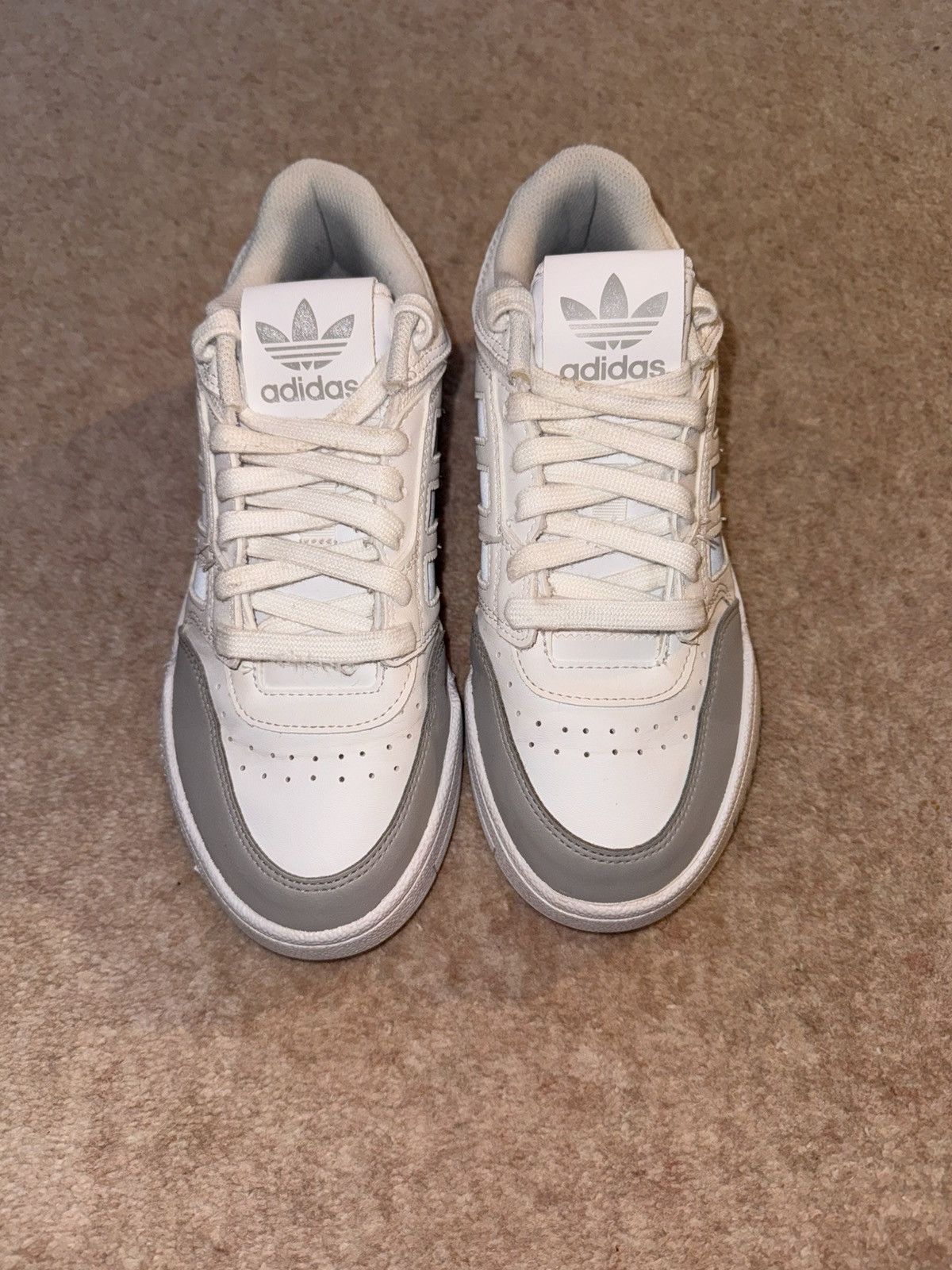 Adidas White and grey adidas trainers Size US 7.5 / IT 37.5 - 3 Thumbnail