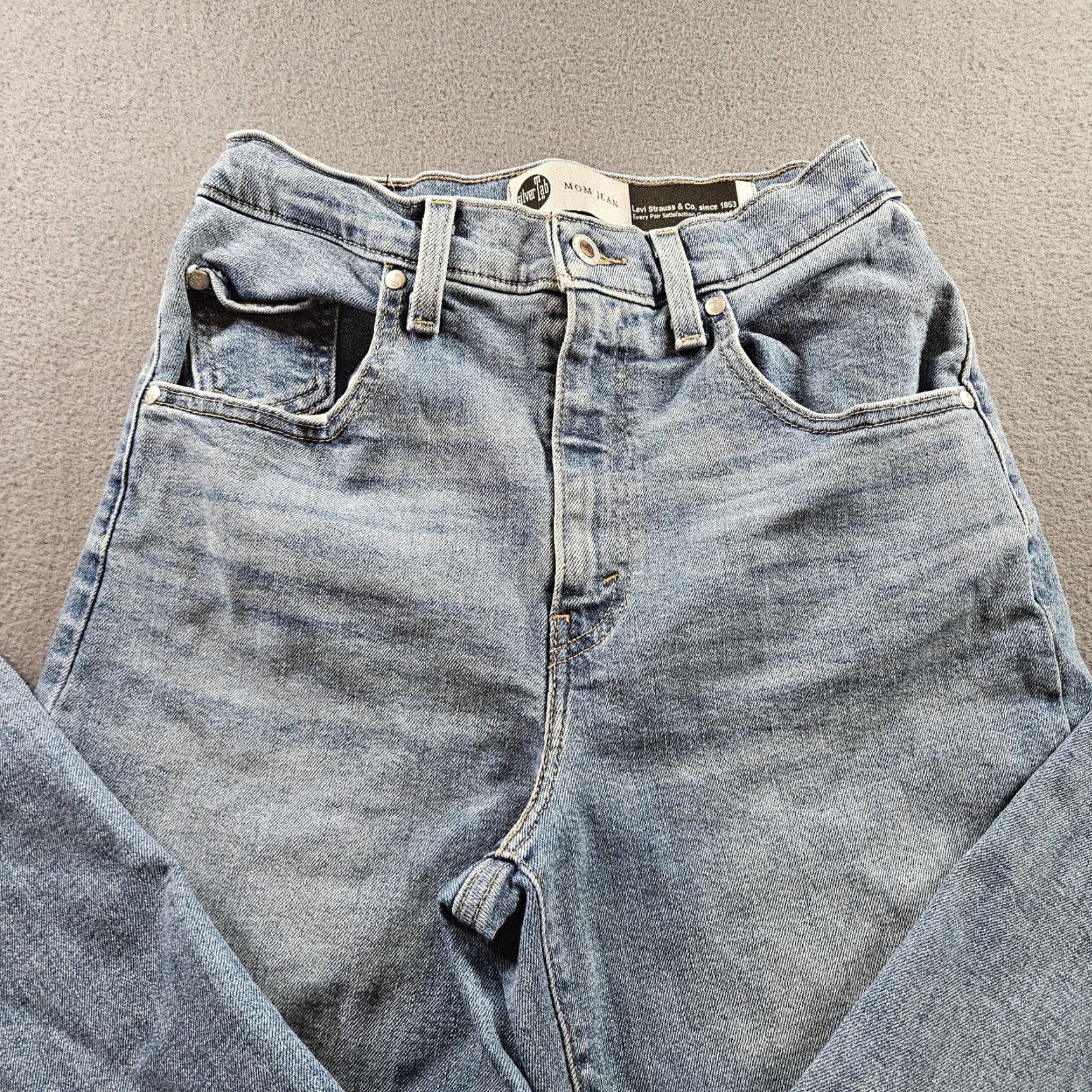 Levi's VINTAGE Levi's SilverTab Jeans Women 28x27 Light Wash Mom High Rise Tapered Denim Relaxed Blue 27 In Inseam Zip Pockets Womens Jeans Size 28" / US 6 / IT 42 - 2 Thumbnail