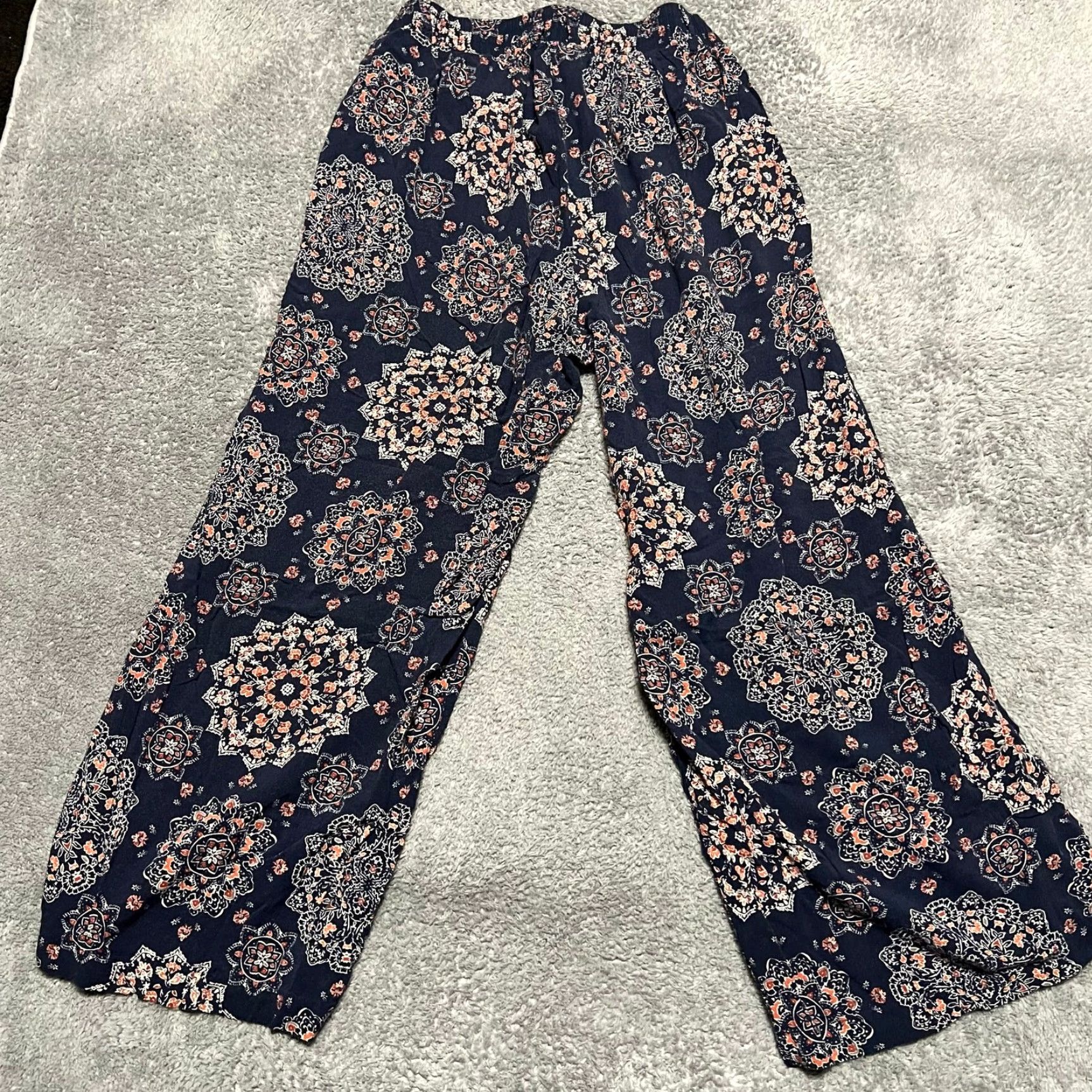 Torrid Torrid Pants Womens 0 Mandala Wide Leg Tie Waist Challis Navy Cropped High Rise Dress Pants Womens Plus SizeBlue (0) Size 25" / US 0 / IT 36 - 3 Thumbnail